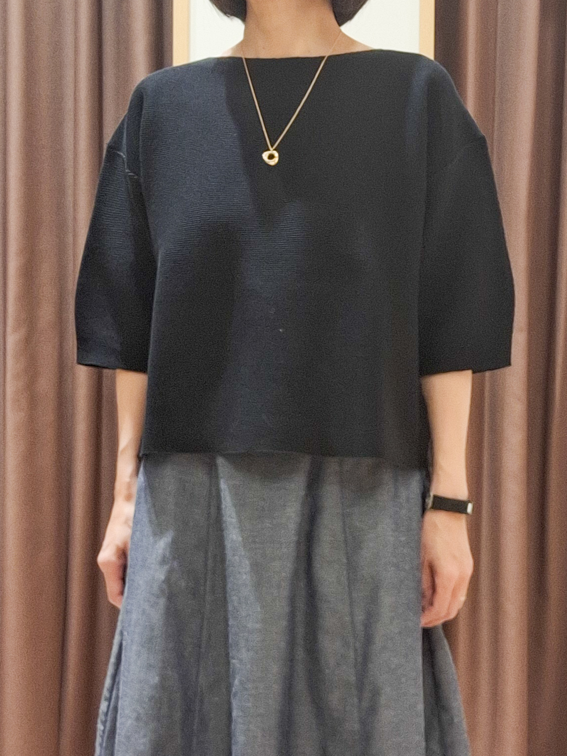 ウタさんの「grove｜【貴島明日香さん着用／洗濯機OK】レイヤードにもおすすめ、軽やかクロップドニット」を使ったコーディネート