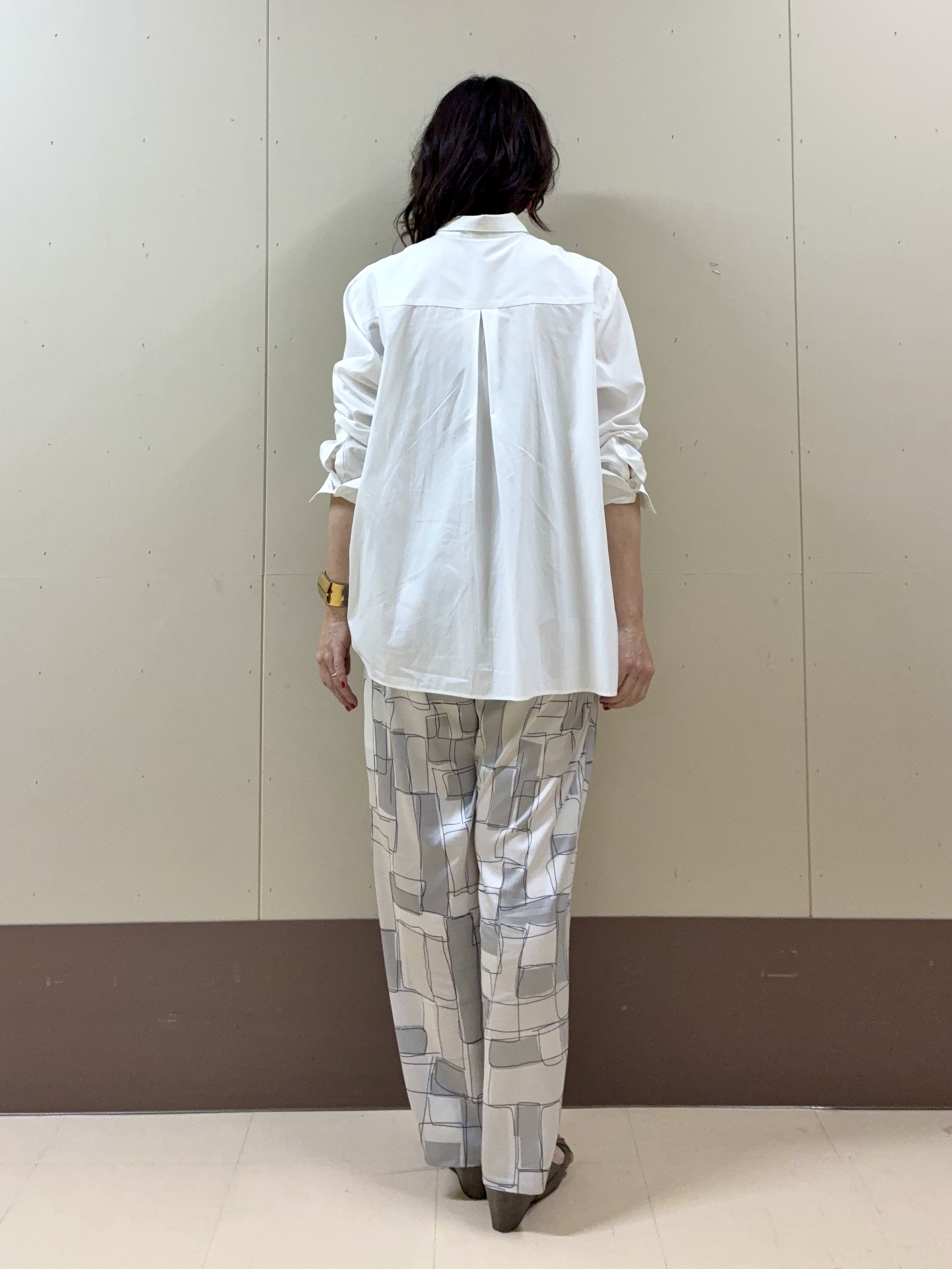 Noriさんの「UNTITLED｜【洗える】シアーニットカーディガン」を使ったコーディネート