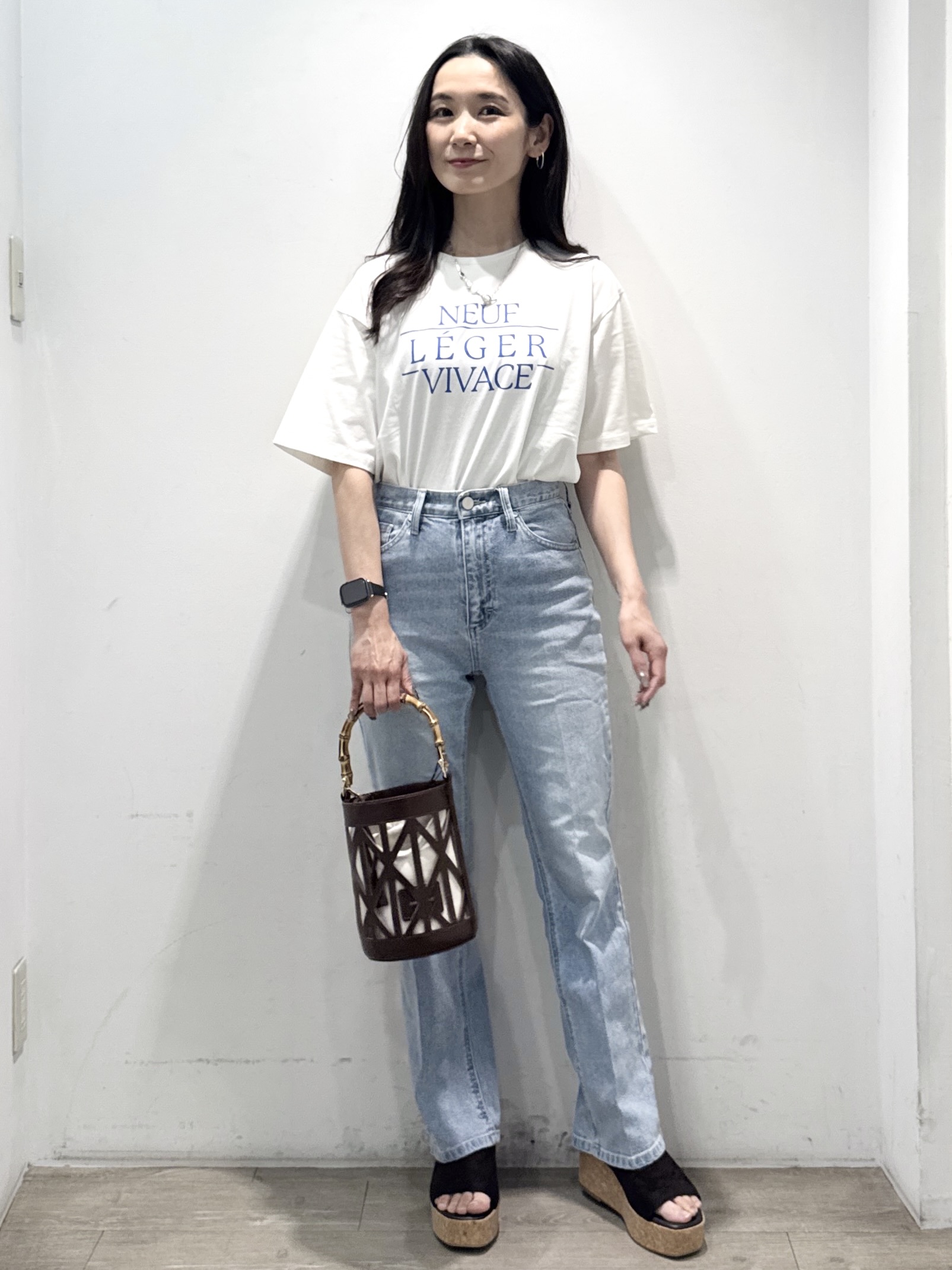 yuicciさんの「OPAQUE.CLIP｜ロゴプリントアソートTシャツ【洗濯機OK】」を使ったコーディネート