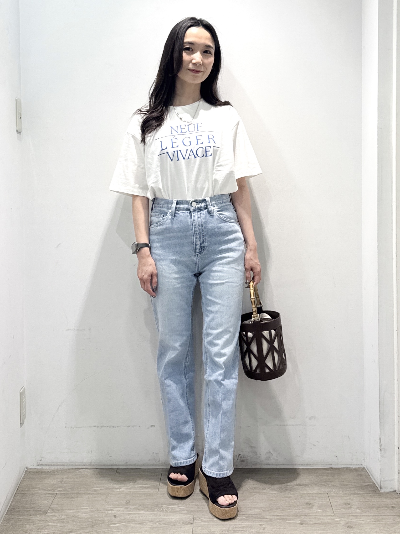 yuicciさんの「OPAQUE.CLIP｜ロゴプリントアソートTシャツ【洗濯機OK】」を使ったコーディネート