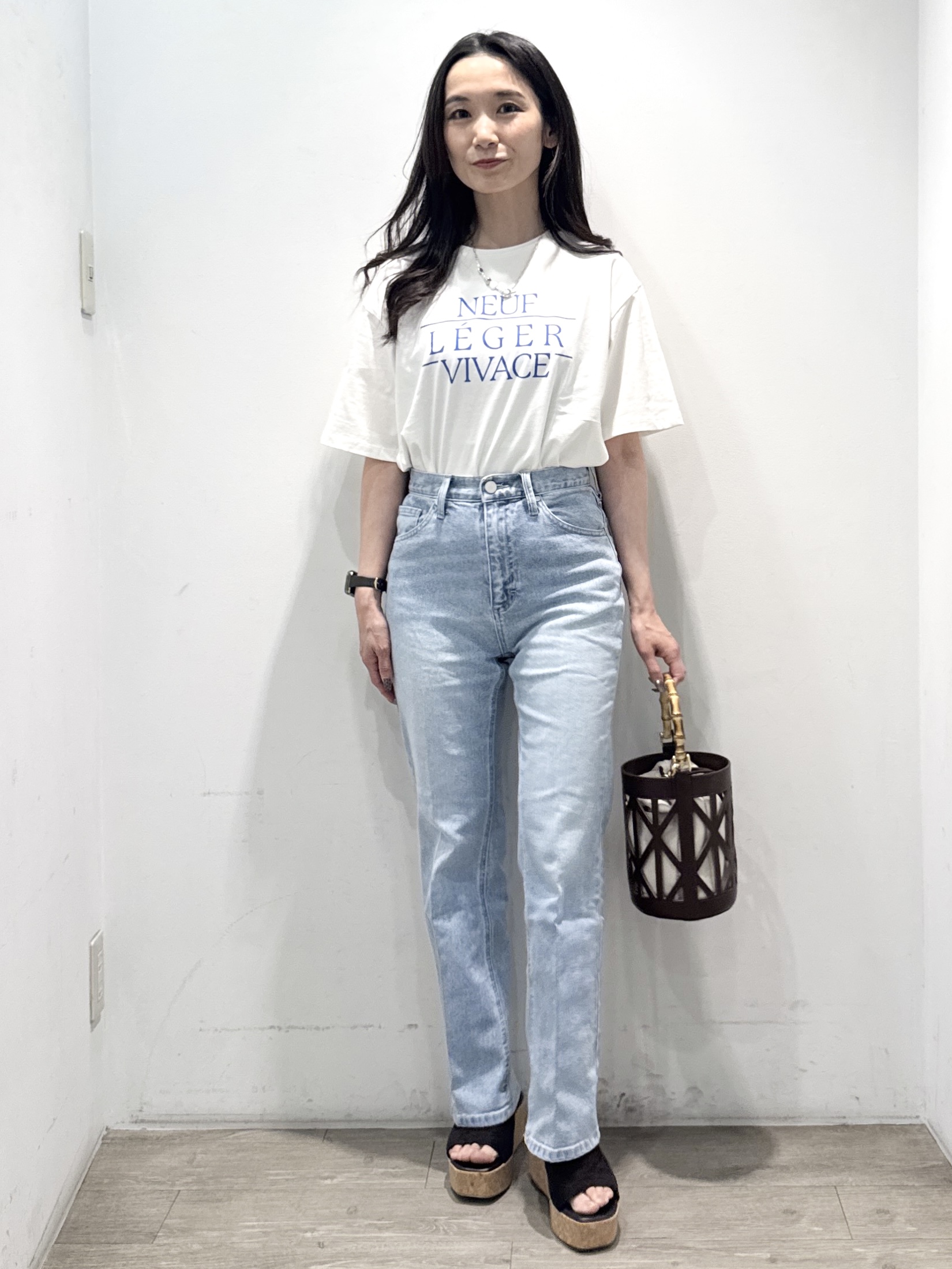 yuicciさんの「OPAQUE.CLIP｜ロゴプリントアソートTシャツ【洗濯機OK】」を使ったコーディネート