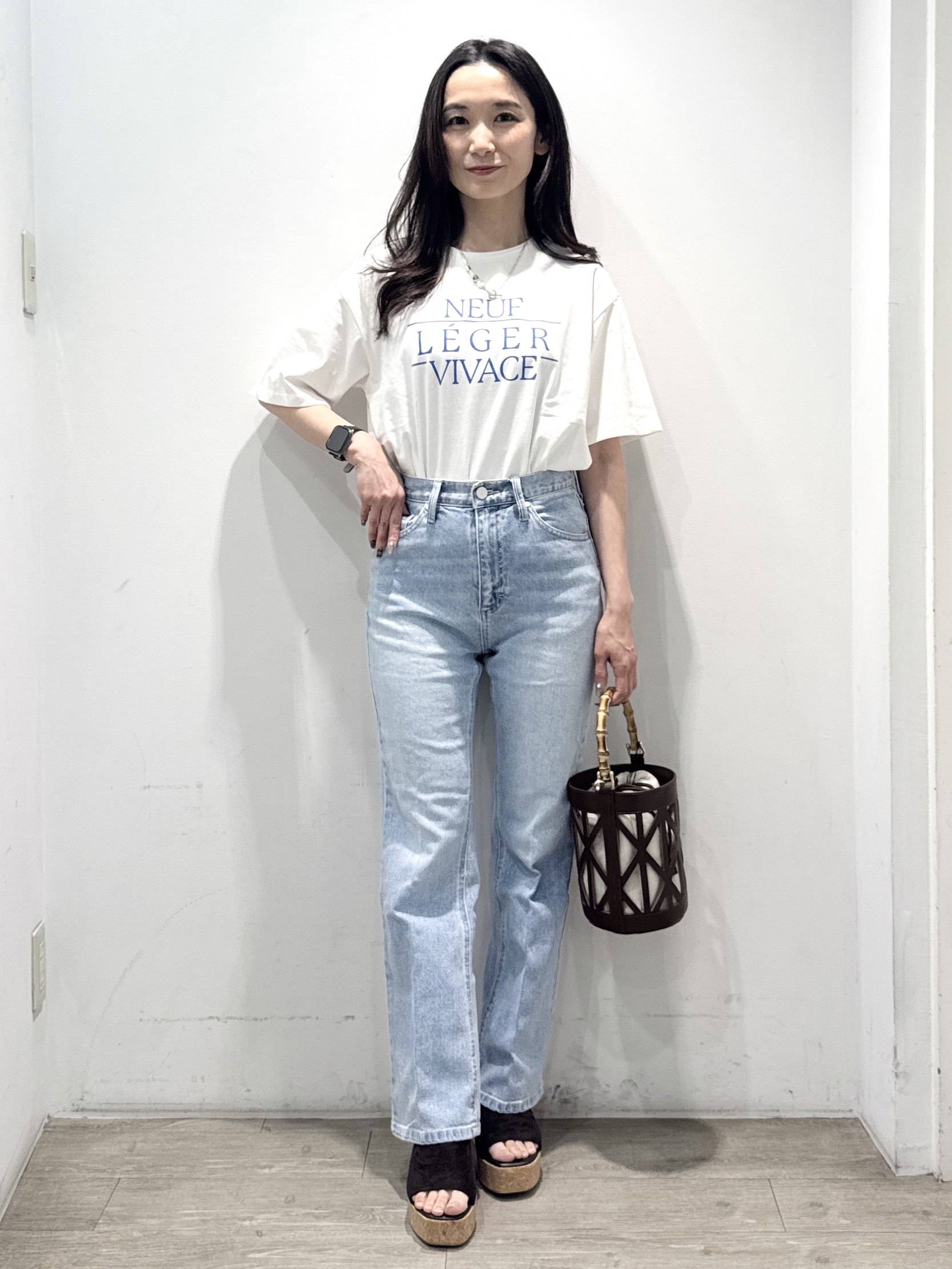 yuicciさんの「OPAQUE.CLIP｜ロゴプリントアソートTシャツ【洗濯機OK】」を使ったコーディネート