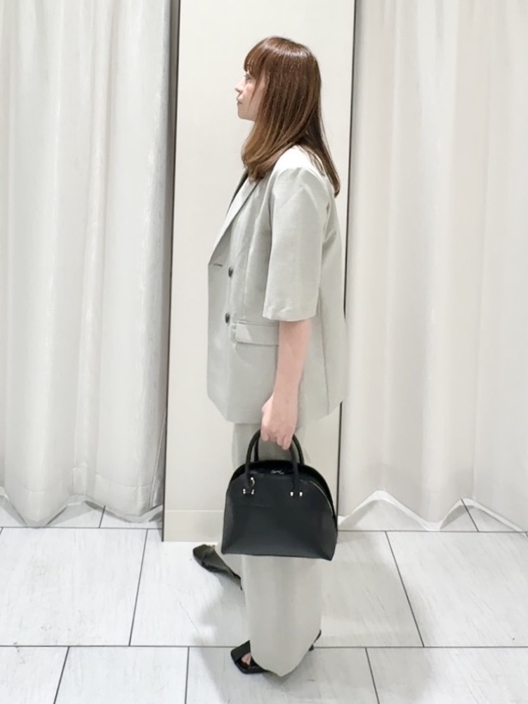 ʏᴜᴋɪᴋᴏさんの「UNTITLED｜【シワになりにくい/セットアップ可/接触冷感】ハーフスリーブジャケット」を使ったコーディネート