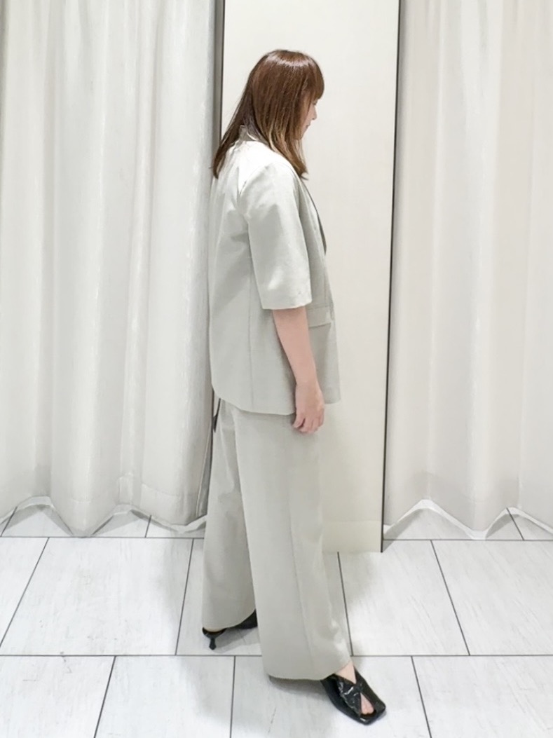 ʏᴜᴋɪᴋᴏさんの「UNTITLED｜【シワになりにくい/セットアップ可/接触冷感】ハーフスリーブジャケット」を使ったコーディネート