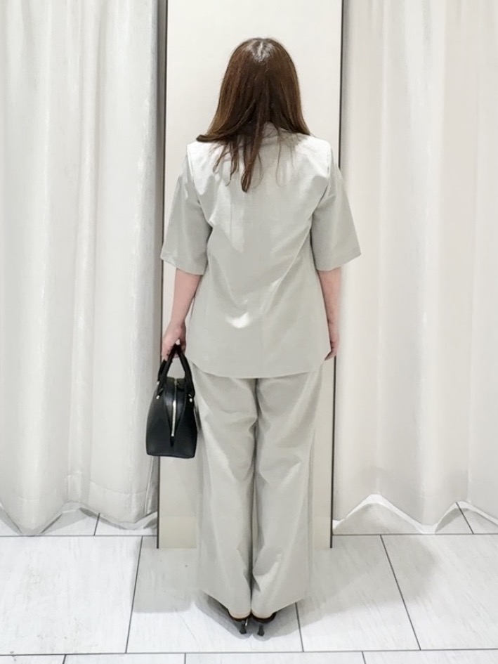 ʏᴜᴋɪᴋᴏさんの「UNTITLED｜【シワになりにくい/セットアップ可/接触冷感】ハーフスリーブジャケット」を使ったコーディネート