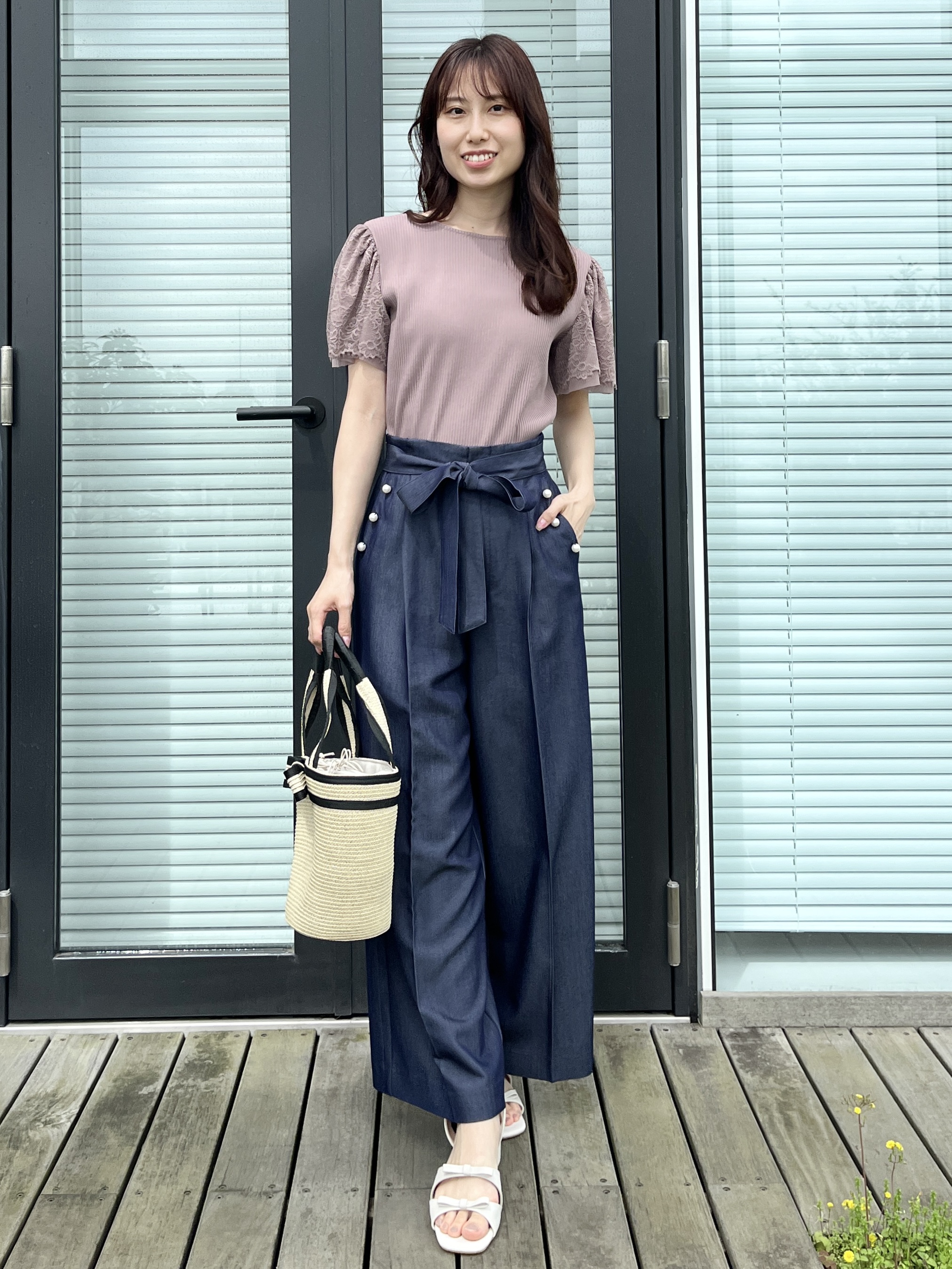 はばさんの「Couture brooch｜【洗える】袖レース テレコトップス」を使ったコーディネート