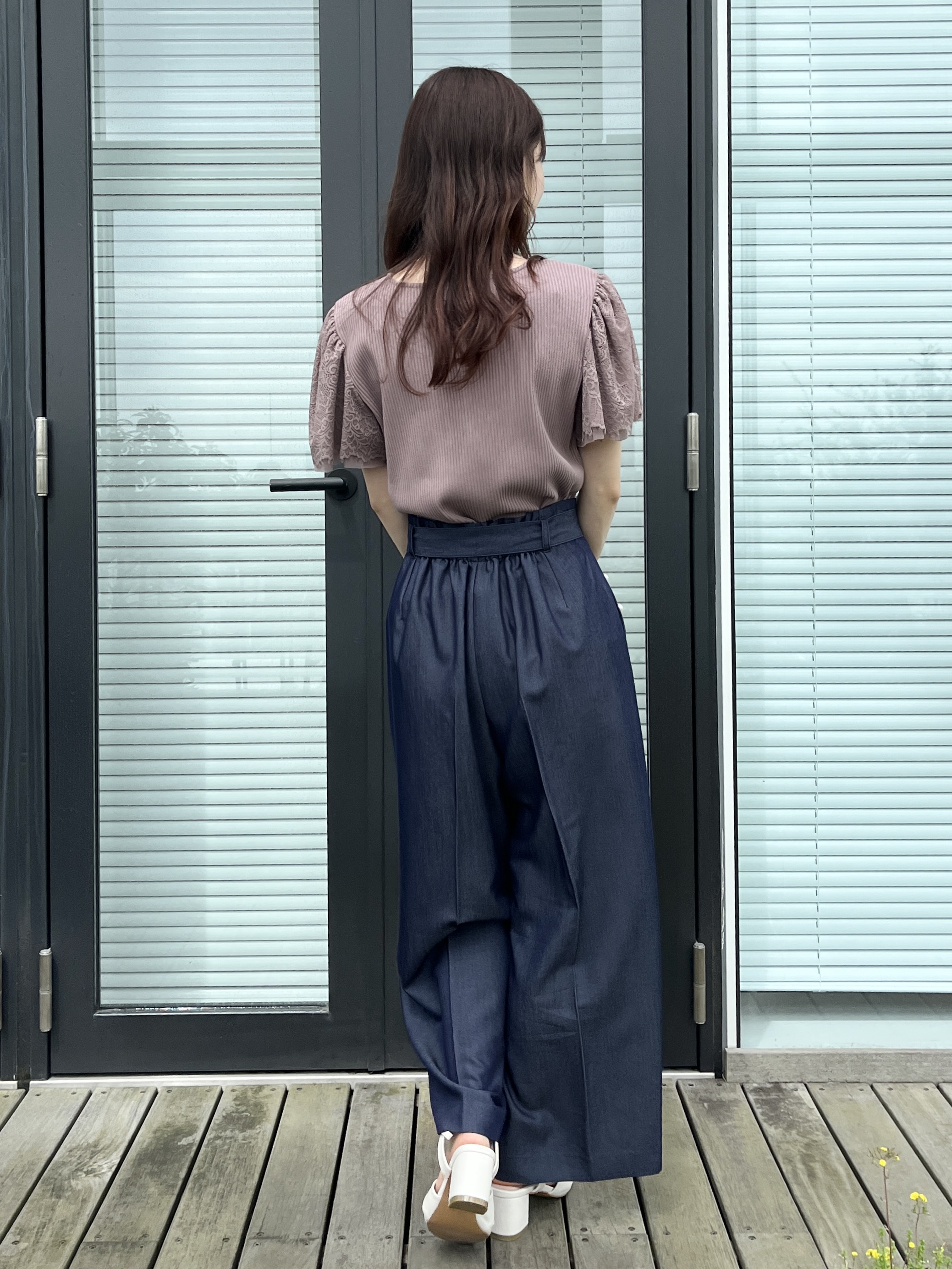 はばさんの「Couture brooch｜【洗える】袖レース テレコトップス」を使ったコーディネート