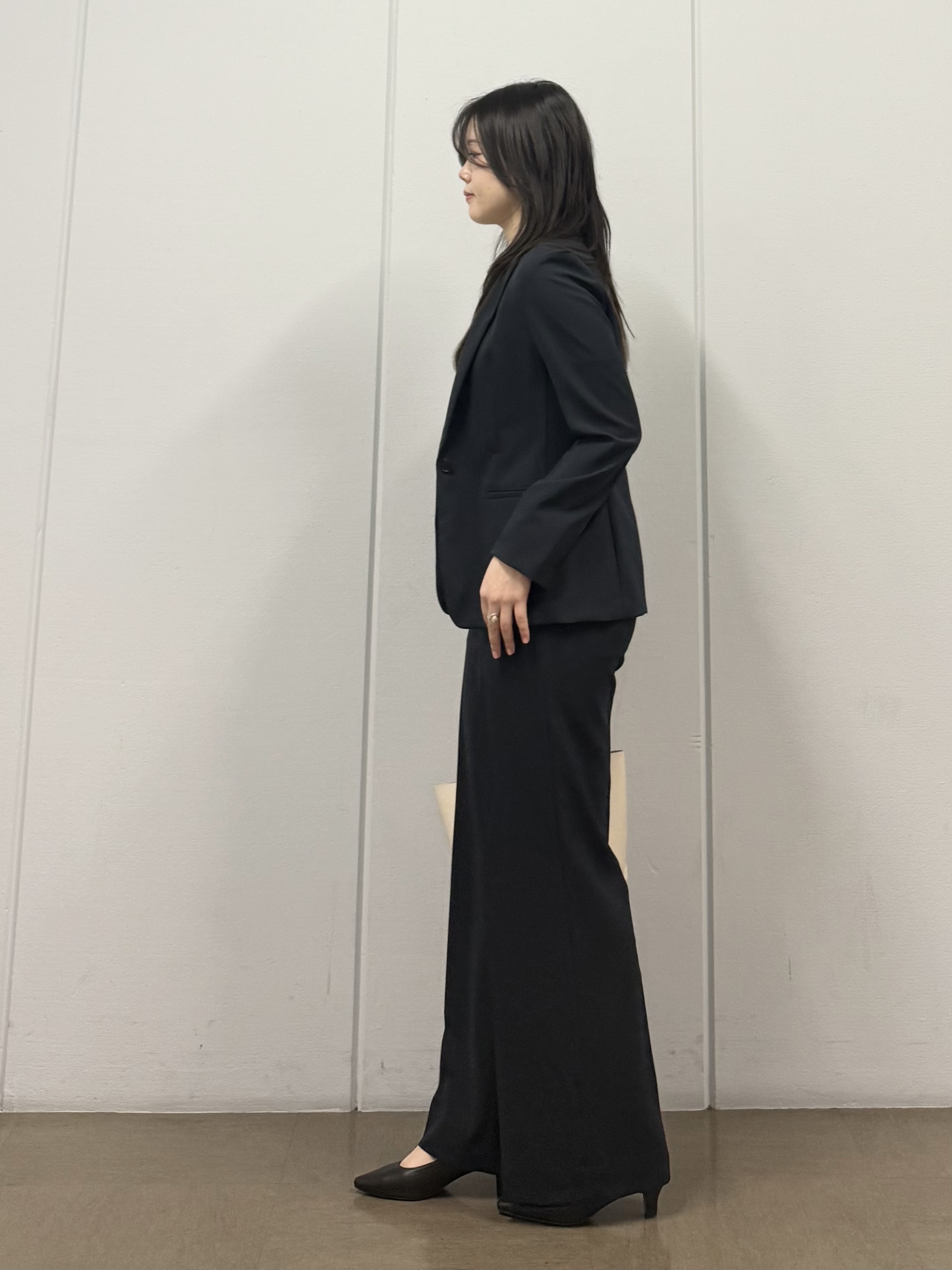 mizukiさんの「INDIVI｜【洗える／UVケア】幾何学柄＆無地 タックVネック 半袖ブラウス」を使ったコーディネート