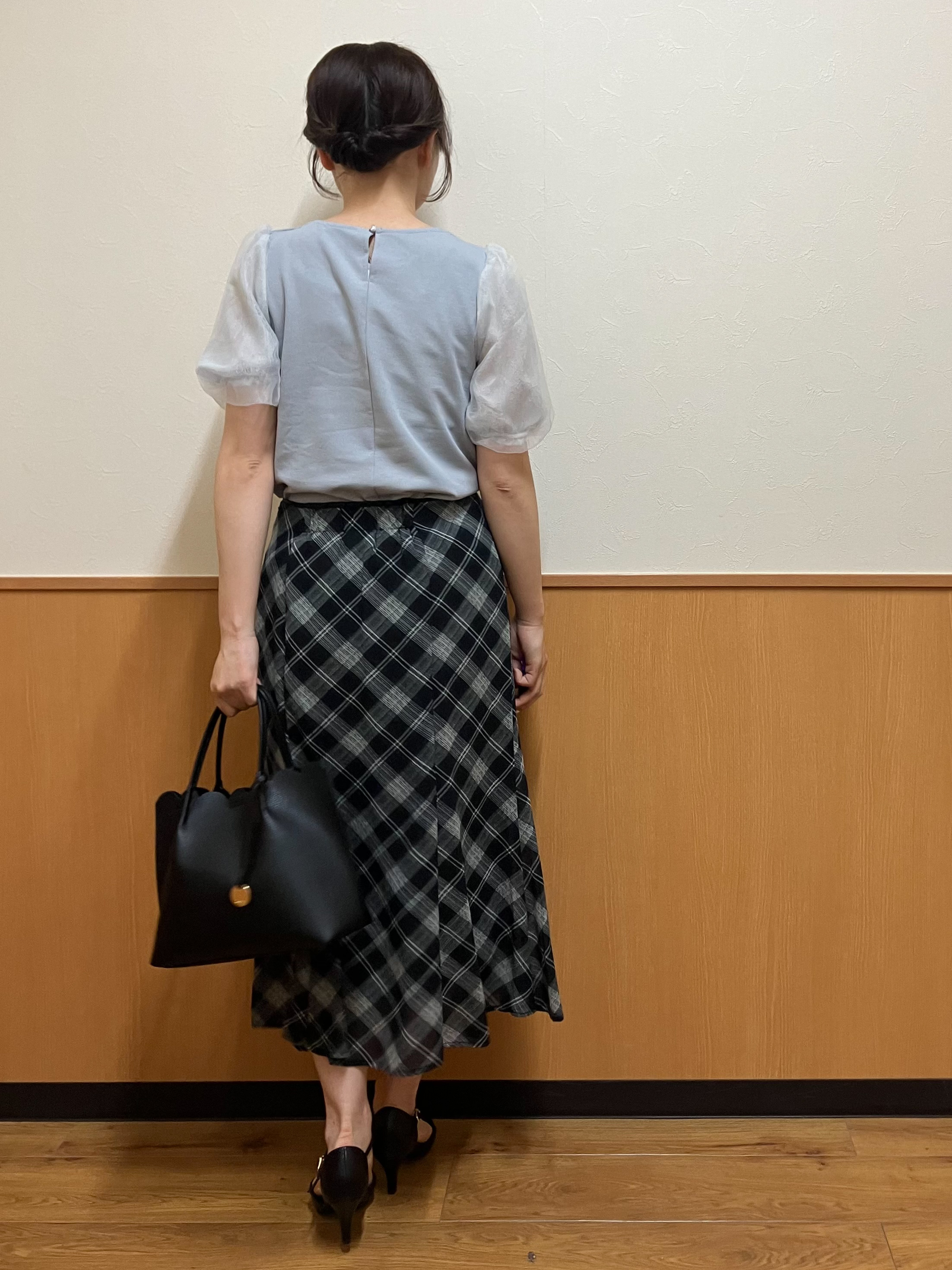MAYUKIさんの「index｜【接触冷感／UVケア】シアーバルーンスリーブトップス《洗濯機OK》」を使ったコーディネート