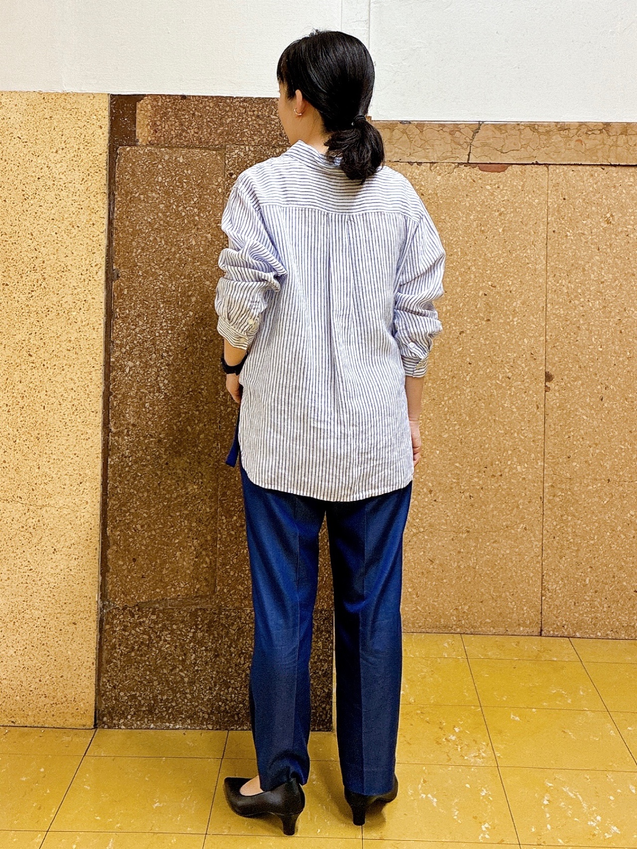 hattoriさんの「INDIVI｜【接触冷感／2WAY】カシュクールリネンシャツ」を使ったコーディネート