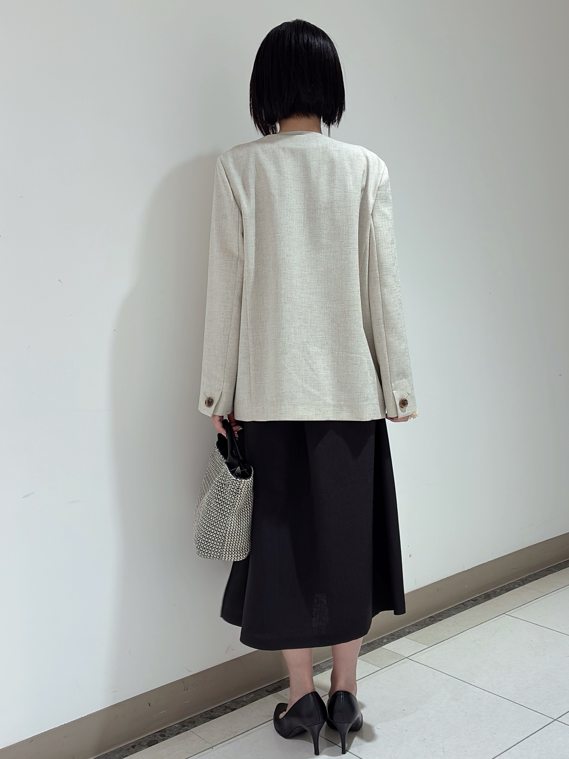 環さんの「UNTITLED｜【さらりと快適/セットアップ可/UV/接触冷感】スラブカラーレスジャケット」を使ったコーディネート