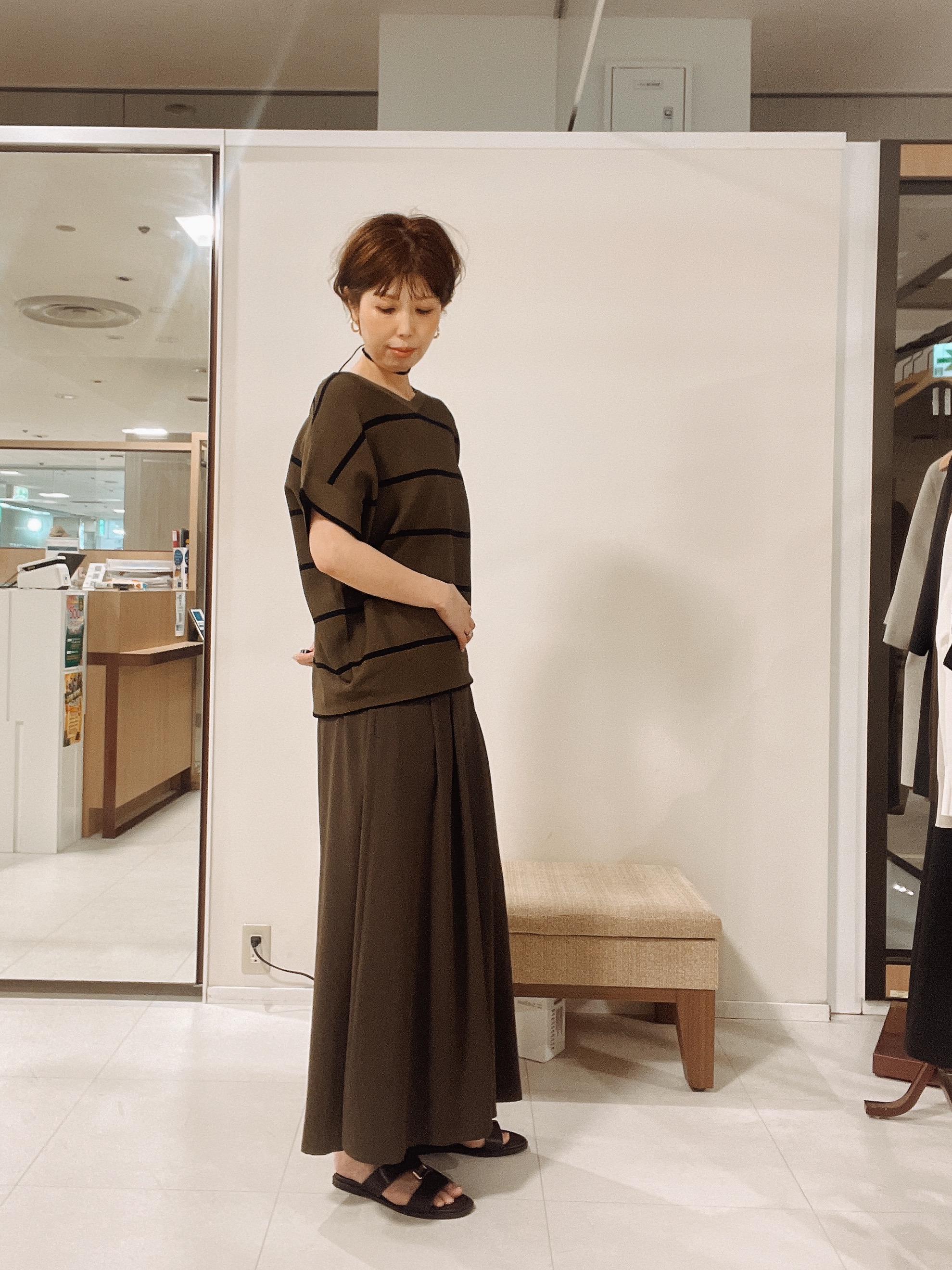 IWAMOさんの「UNTITLED｜【11色展開/体型カバー】前後2WAYフレンチスリーブニット」を使ったコーディネート