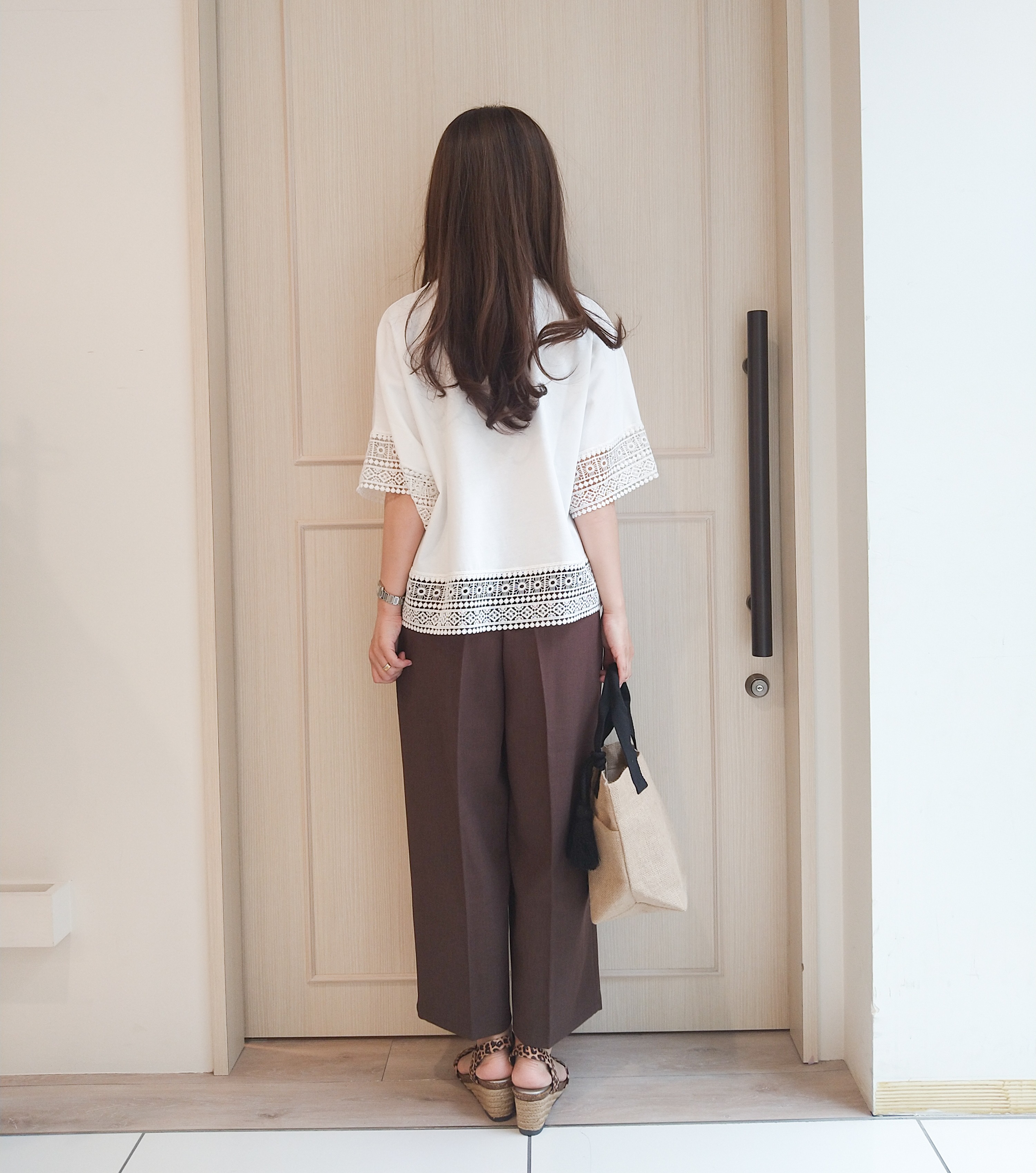 mi-saさんの「SHOO･LA･RUE｜【洗濯機可/ひんやり/体型カバー/S-LL】レース使いがポイント デザインTシャツ」を使ったコーディネート