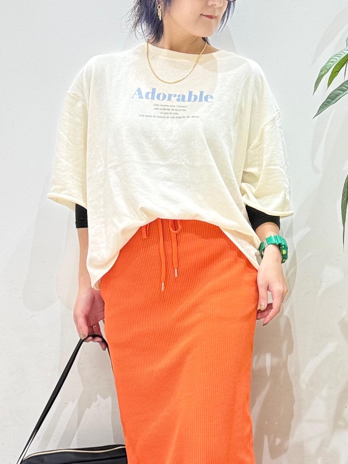 misakiさんの「SHOO･LA･RUE｜【洗濯機可/S-LL/選べる6柄】切りっぱなしお袖がこなれカジュアル 5分袖シアーTシャツ」を使ったコーディネート