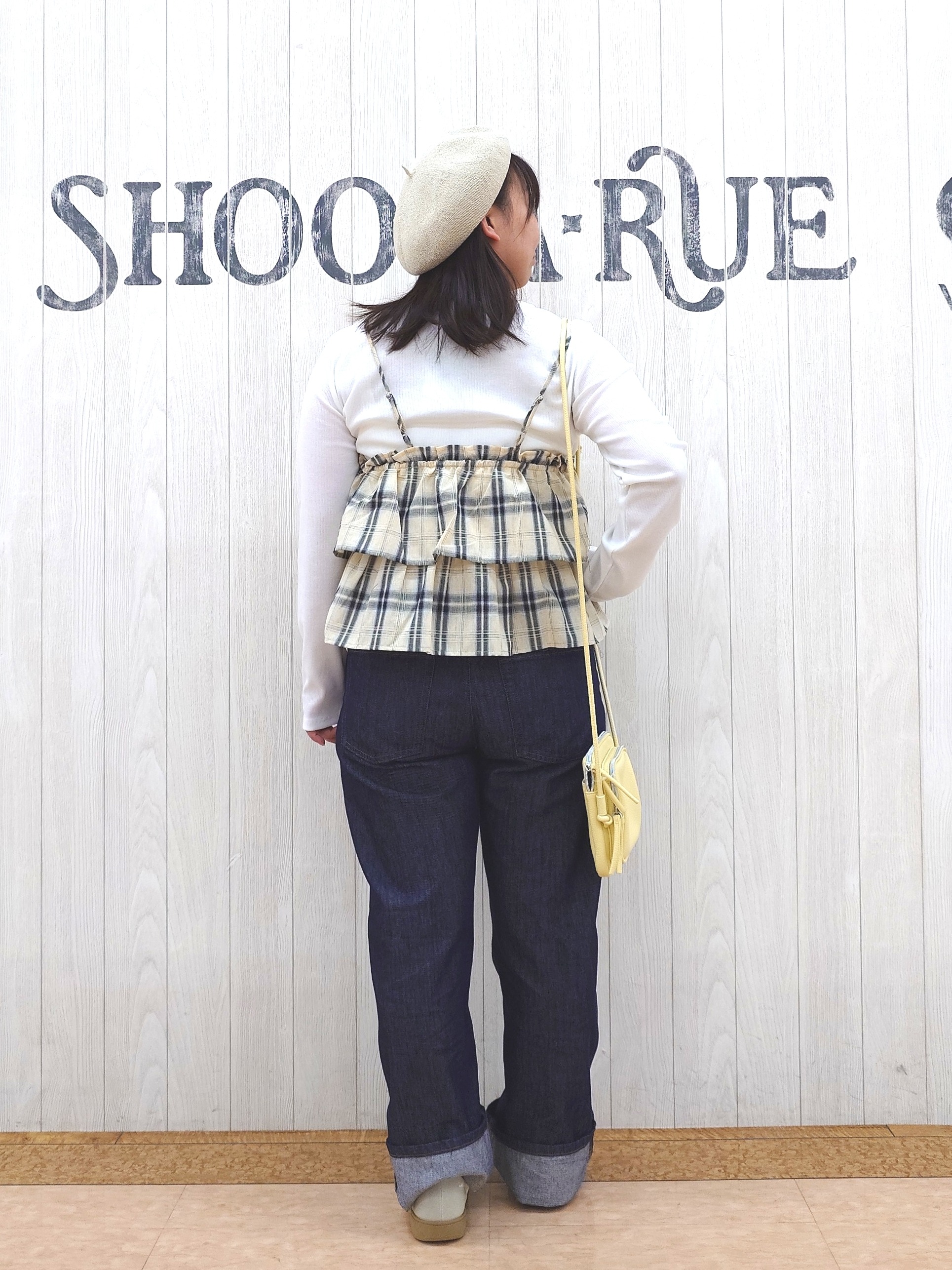とろろさんの「SHOO･LA･RUE｜【2点セット】チェック柄フリルキャミビスチェ&times;テレコロンT」を使ったコーディネート