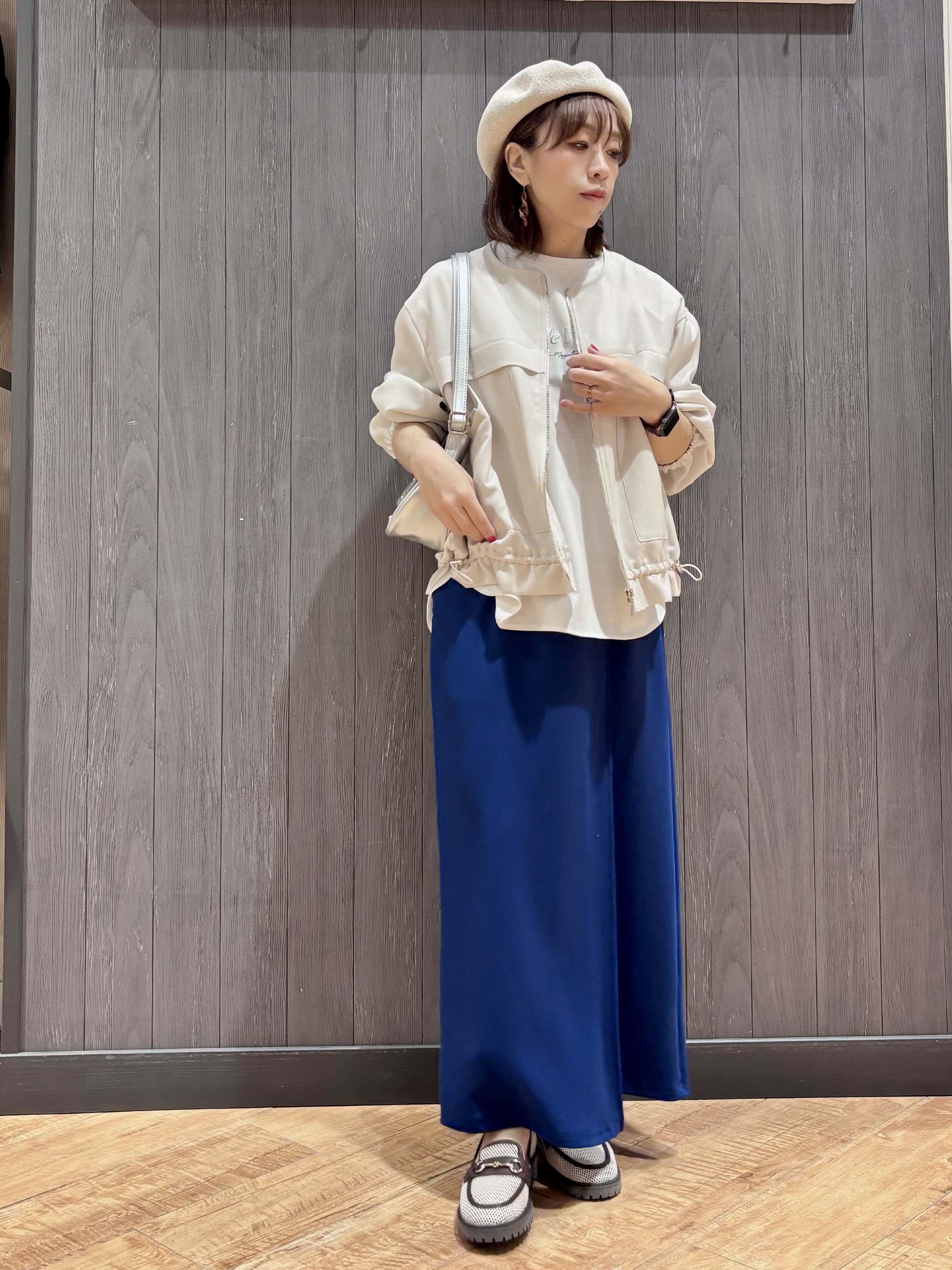 meiさんの「SHOO･LA･RUE｜【S-LL】スタイルアップを叶える　大人のドロストブルゾン」を使ったコーディネート
