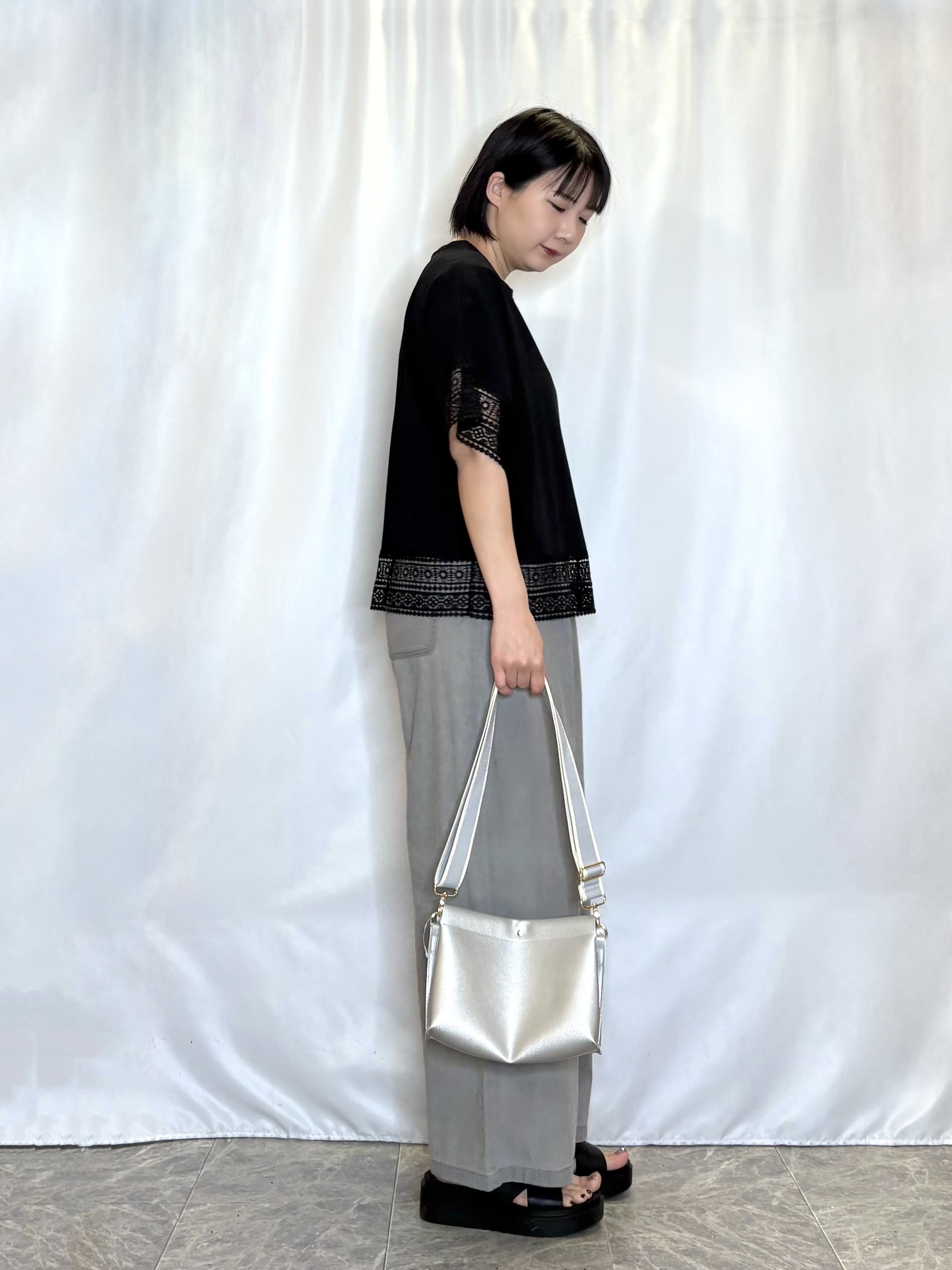 ネリさんの「SHOO･LA･RUE｜【洗濯機可/ひんやり/体型カバー/S-LL】レース使いがポイント デザインTシャツ」を使ったコーディネート