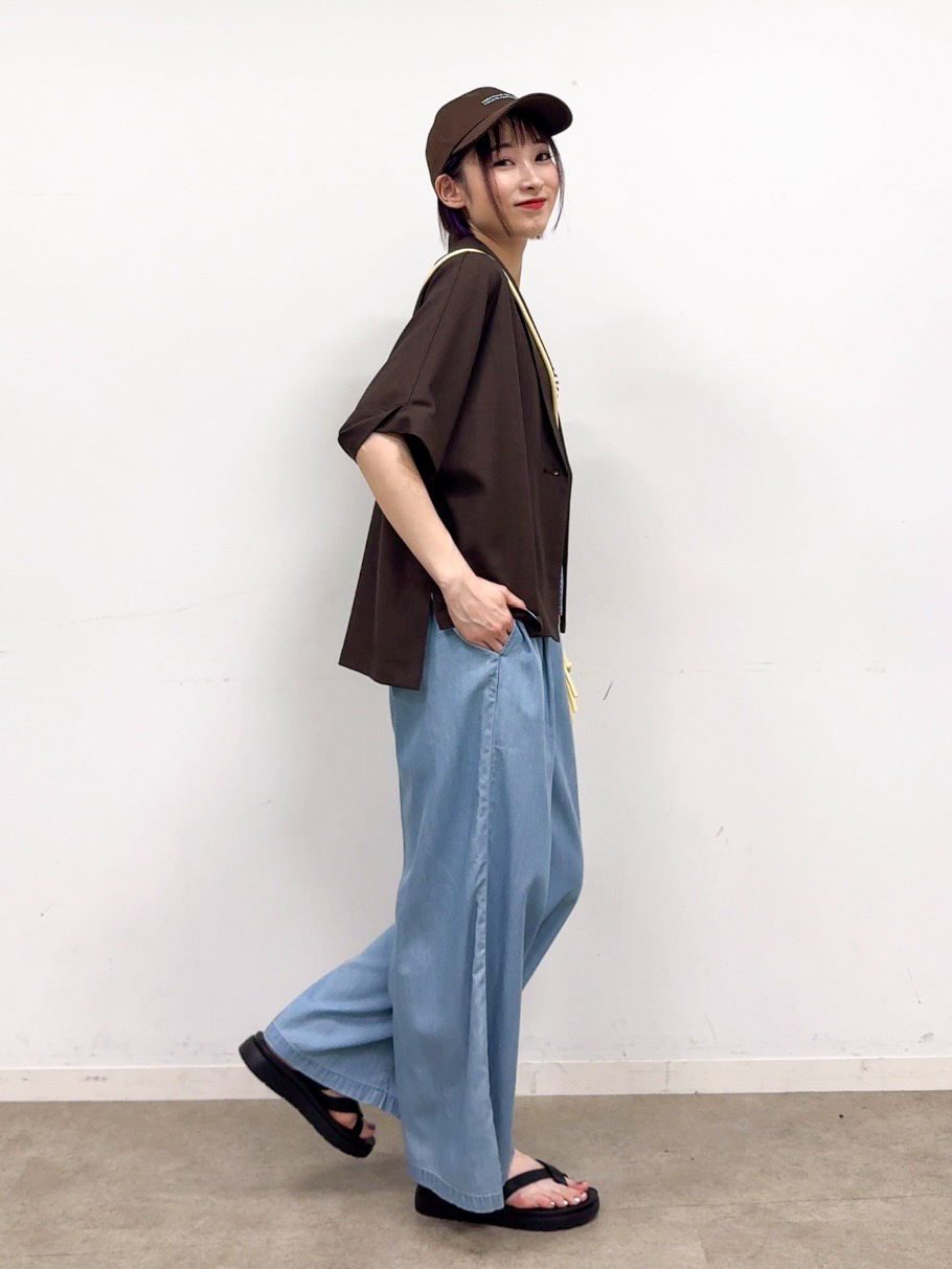𝐜𝐡𝐢𝐤𝐚さんの「SHOO･LA･RUE｜【セットアップ可/洗濯後しわになりにくい/S-LL】半袖とろみテーラードジャケット」を使ったコーディネート