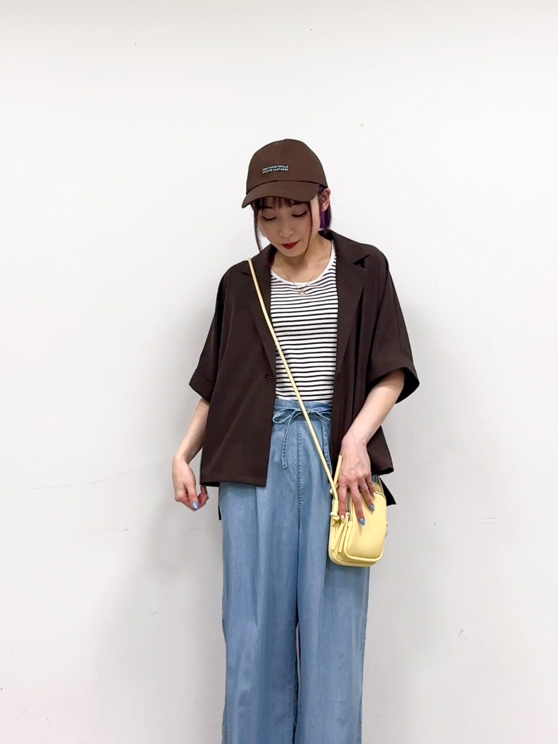 𝐜𝐡𝐢𝐤𝐚さんの「SHOO･LA･RUE｜【セットアップ可/洗濯後しわになりにくい/S-LL】半袖とろみテーラードジャケット」を使ったコーディネート