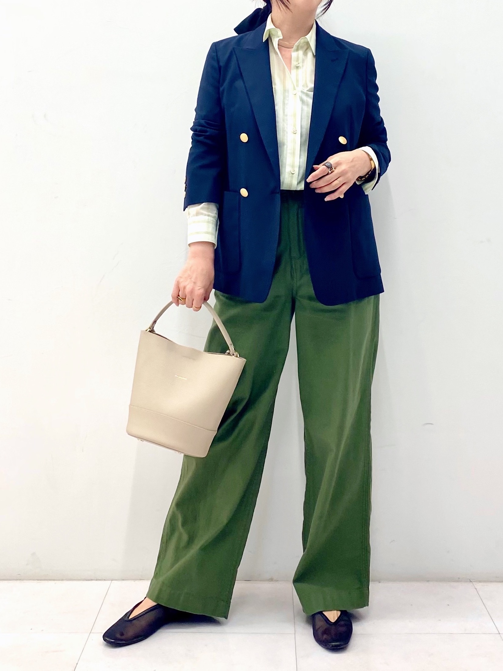 Sawaguchiさんの「DRESSTERIOR｜コンフォート ダブルブレザー」を使ったコーディネート