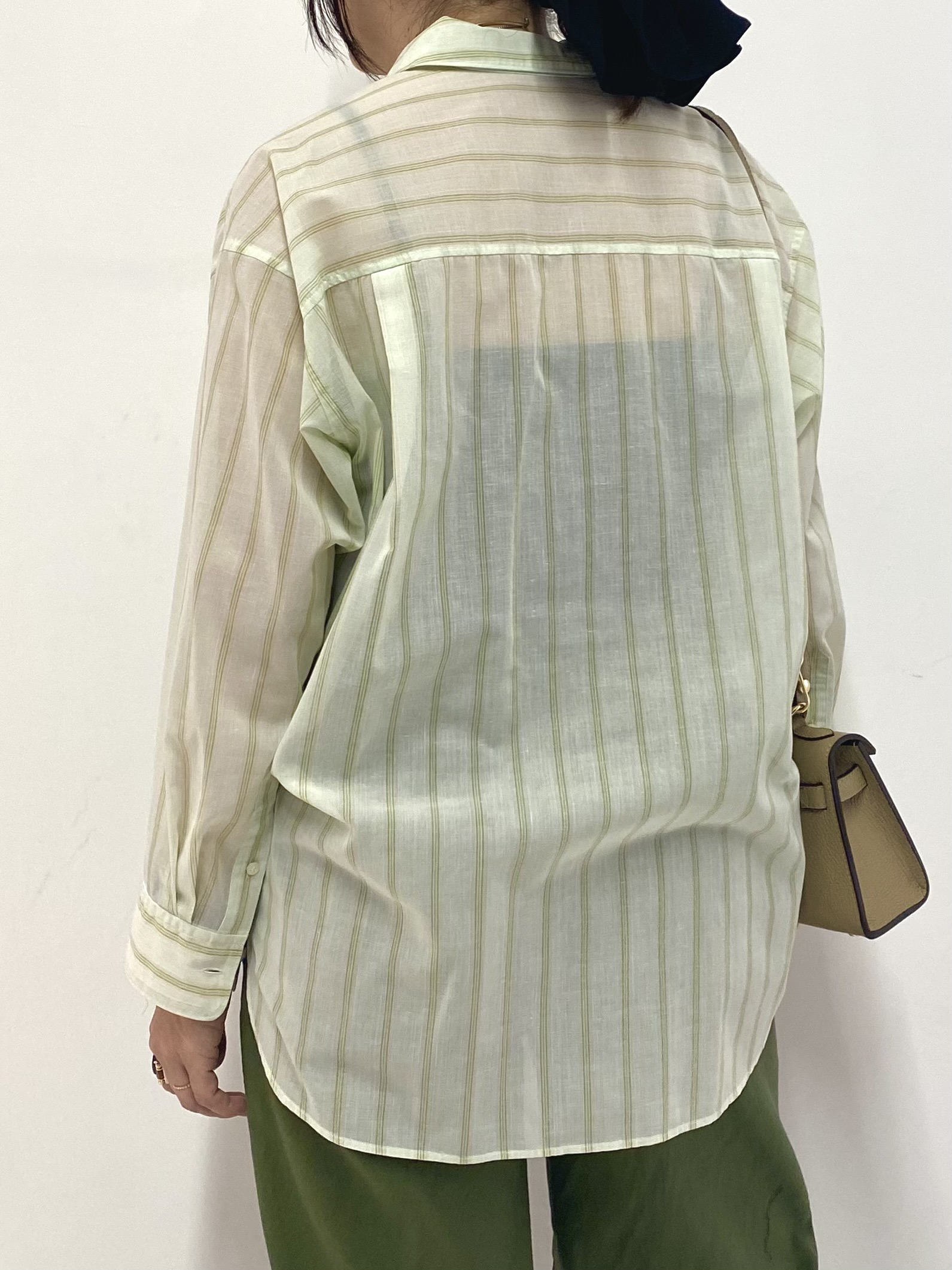 Sawaguchiさんの「DRESSTERIOR｜シアー ストライプシャツ」を使ったコーディネート
