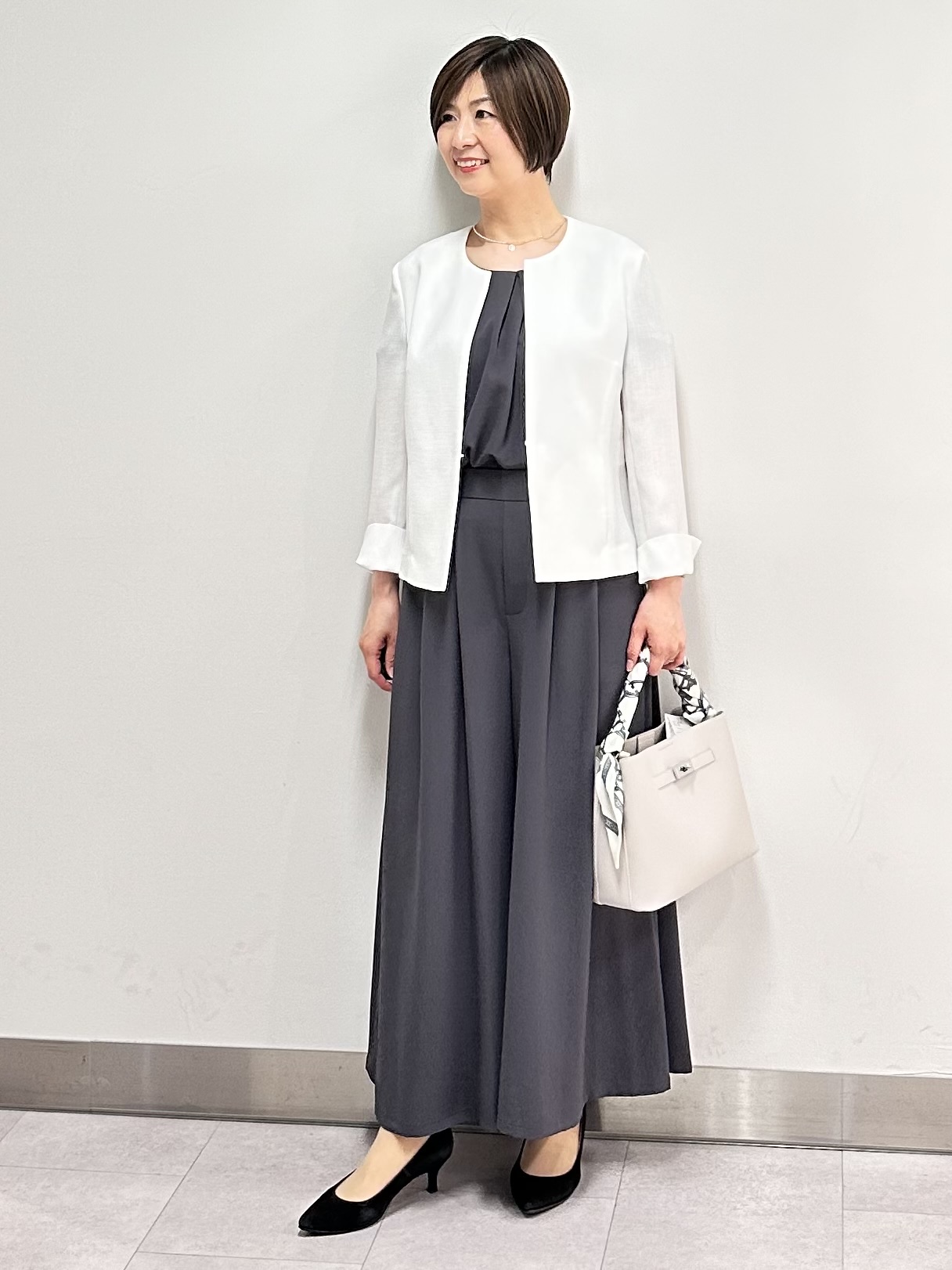 みなこさんの「UNTITLED｜【前後2WAY/はっ水/セットアップ可】リラクシーフレンチスリーブブラウス」を使ったコーディネート