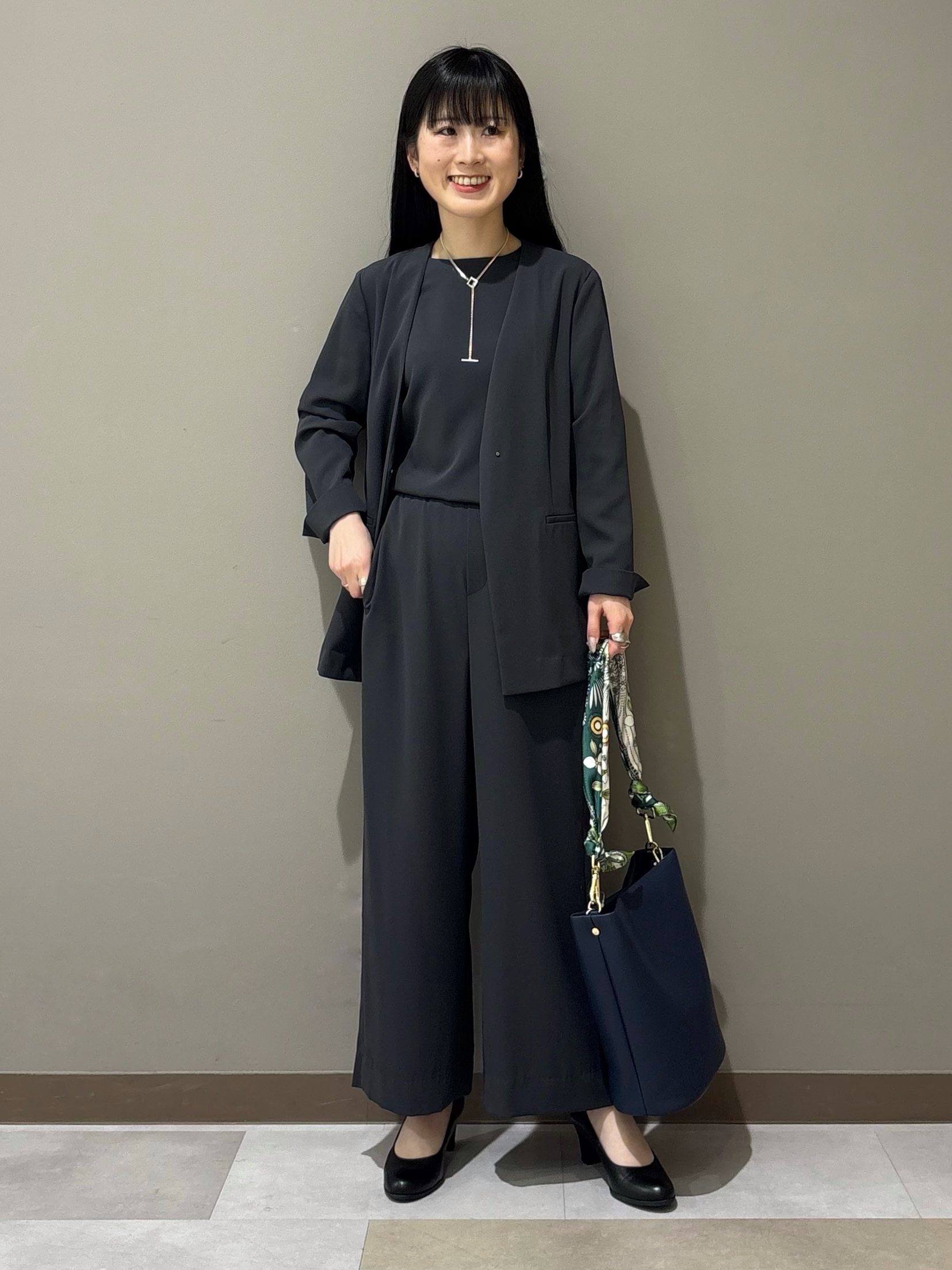 KEIKOさんの「INDIVI｜【さらに軽く軽快！／着る日傘】ドルマントップス」を使ったコーディネート