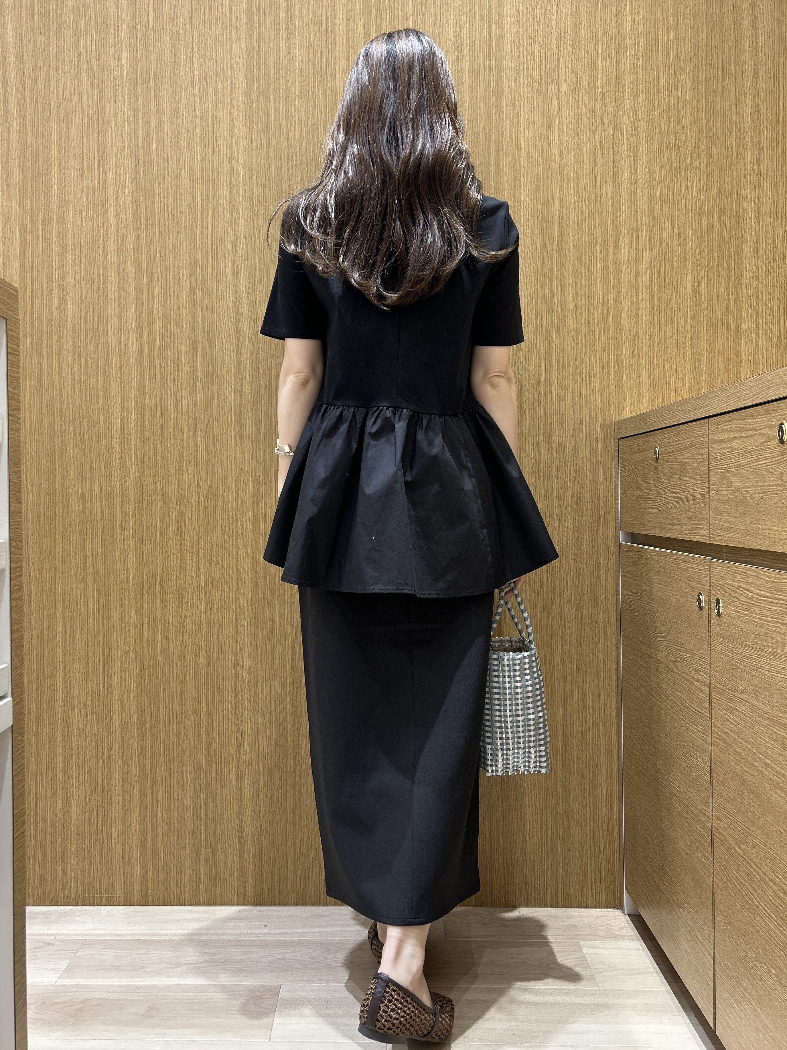 maiさんの「OPAQUE.CLIP｜ペプラムドッキングカットソー【洗濯機OK】」を使ったコーディネート