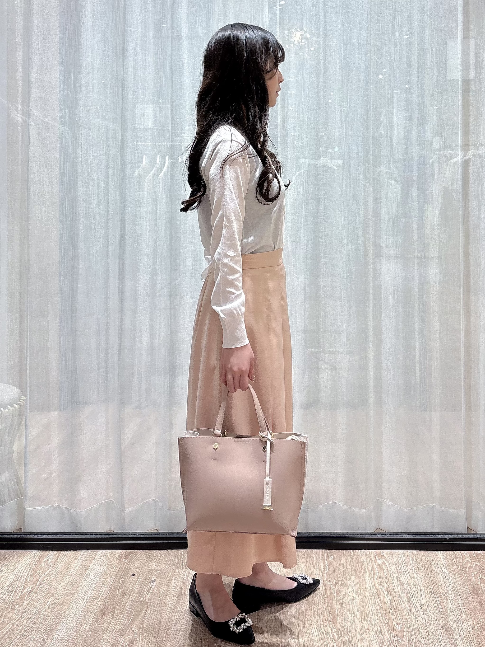 ぞうげさんの「OPAQUE.CLIP｜【接触冷感】ビジューボタンカーディガン《抗ピリング／洗濯機OK》」を使ったコーディネート