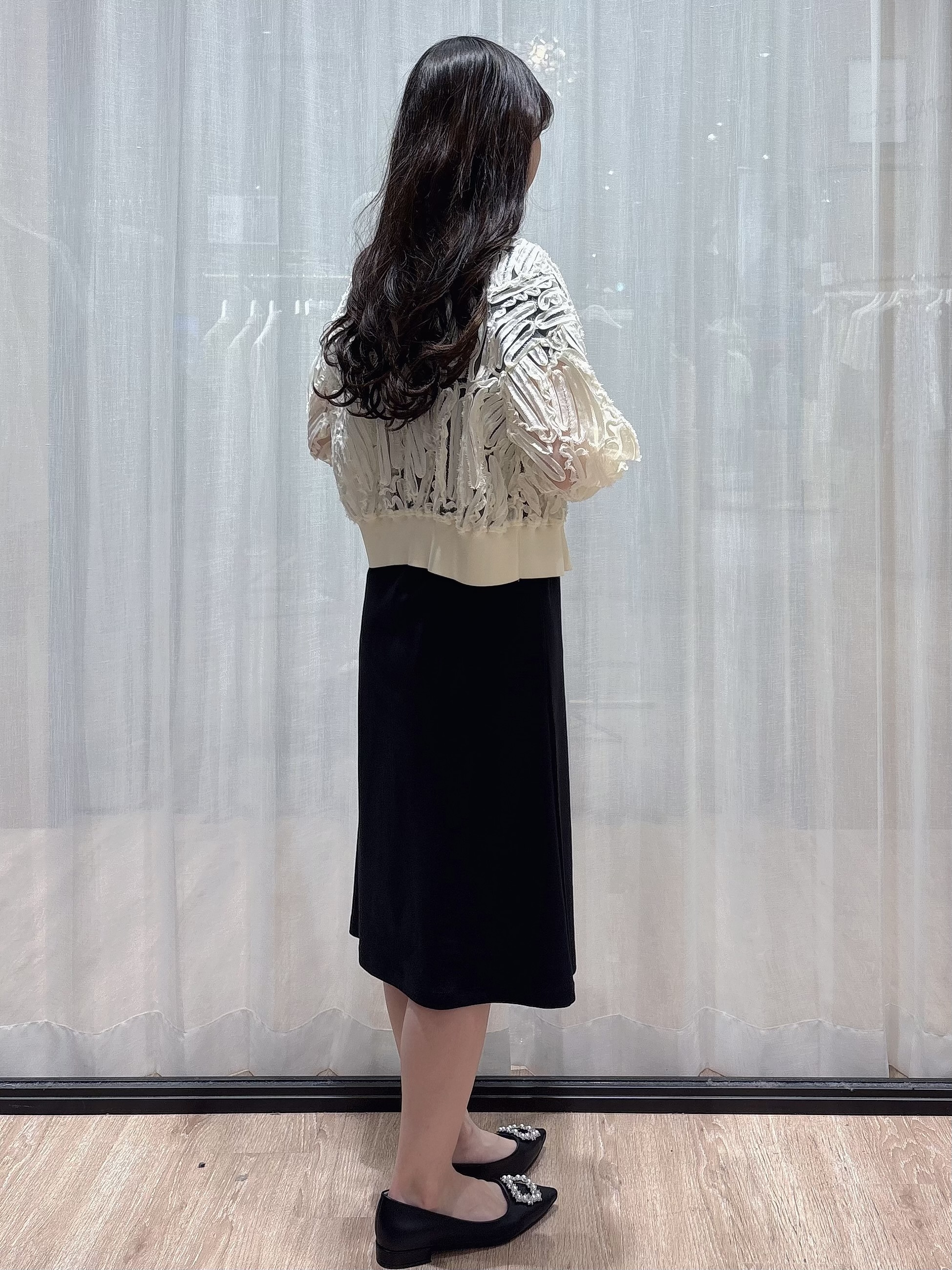 ぞうげさんの「OPAQUE.CLIP｜シアー幾何刺繍カーディガン【洗濯機OK】」を使ったコーディネート