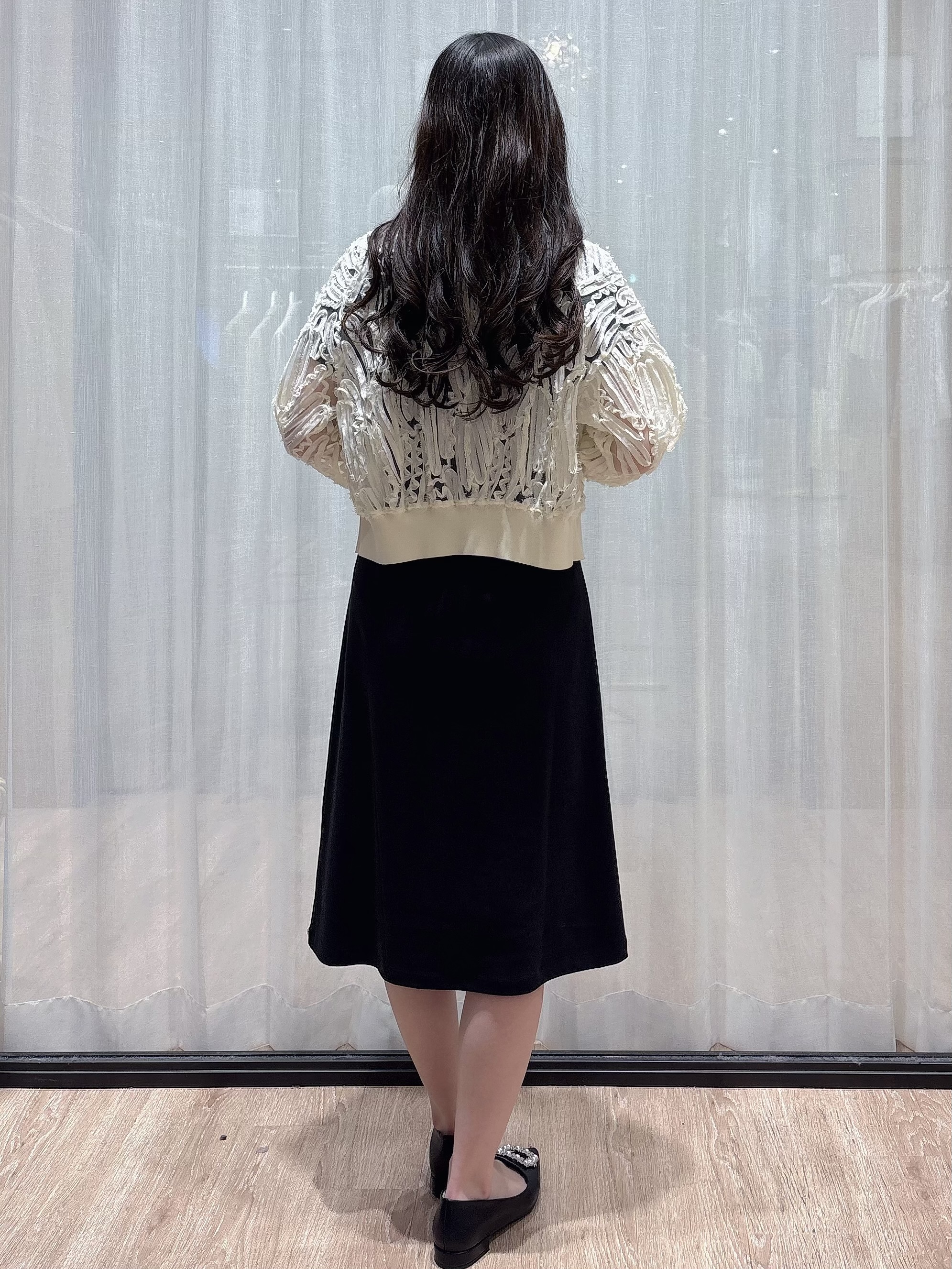 ぞうげさんの「OPAQUE.CLIP｜シアー幾何刺繍カーディガン【洗濯機OK】」を使ったコーディネート