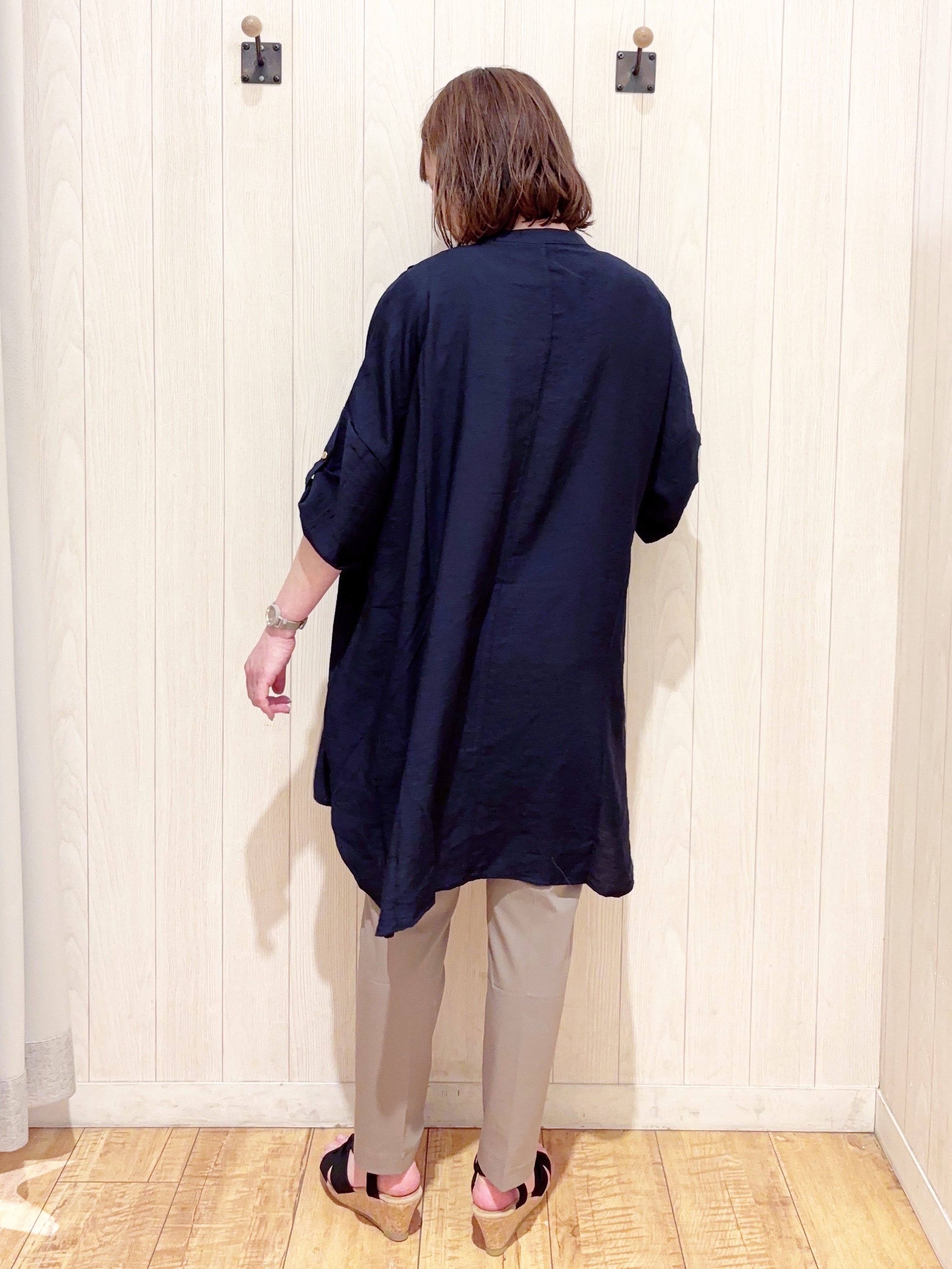 あいこさんの「SHOO･LA･RUE｜【ひんやり/S-LL/洗濯機可】体型カバー叶える 大人のゆるドルマンチュニック」を使ったコーディネート