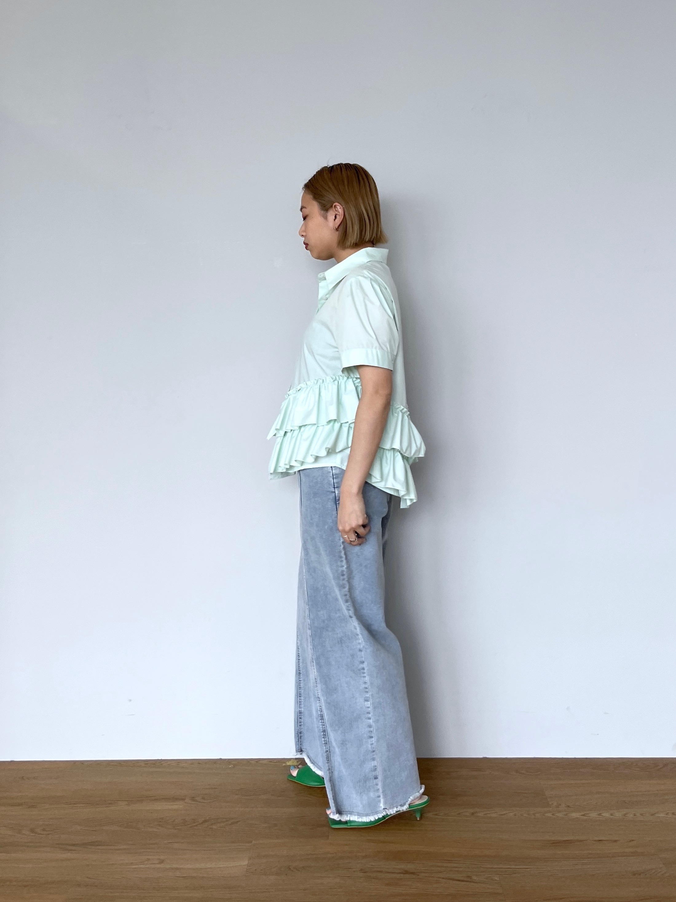 Harukaさんの「INDIVI｜ティアードフリルヘムシャツ」を使ったコーディネート