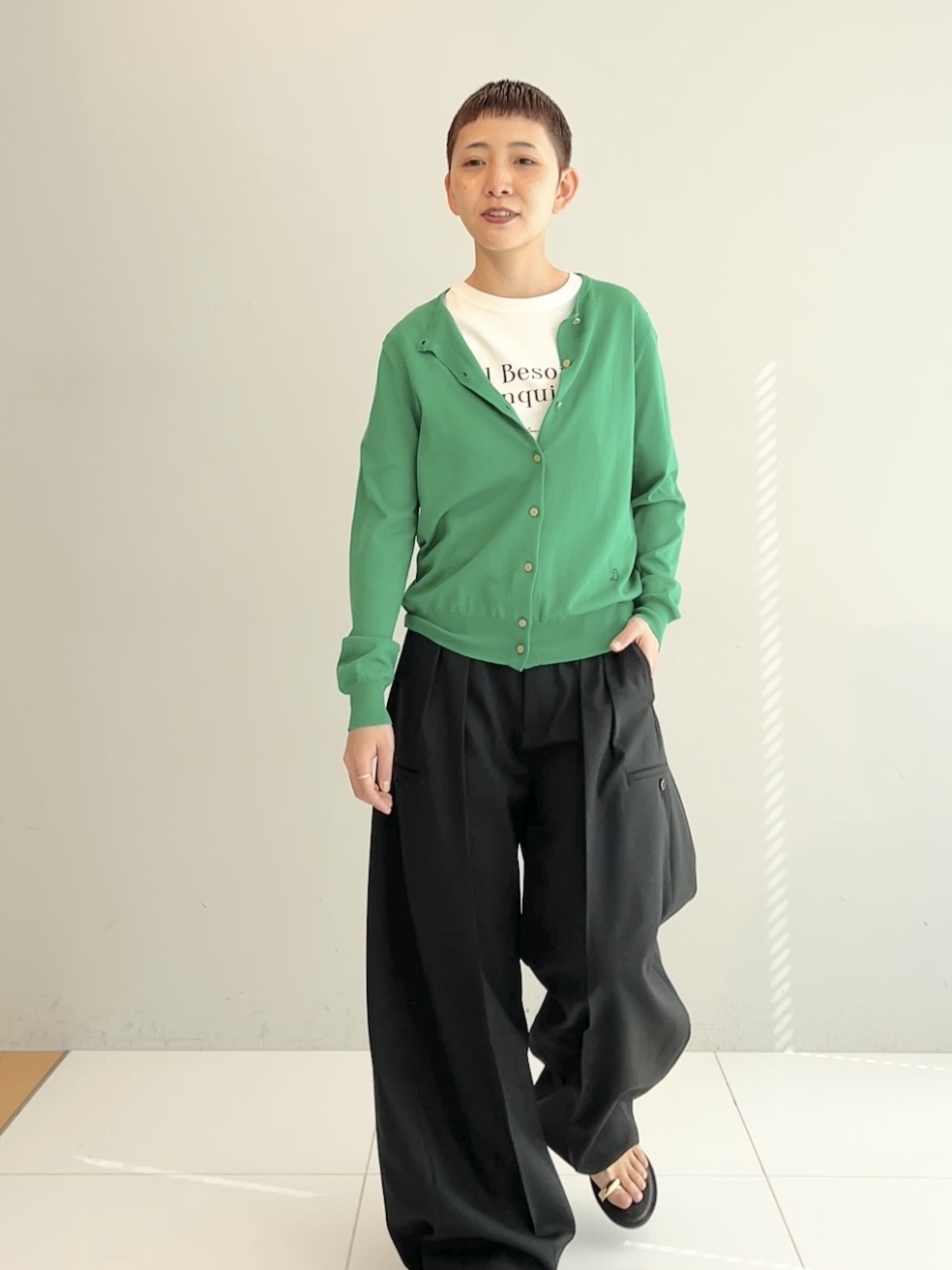 OCHIAIさんの「DRESSTERIOR｜【ウォッシャブル】コットンシルク カーディガン」を使ったコーディネート