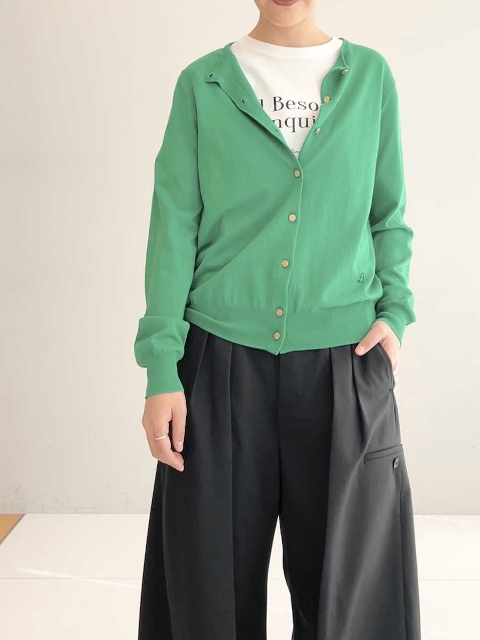 OCHIAIさんの「DRESSTERIOR｜【ウォッシャブル】コットンシルク カーディガン」を使ったコーディネート