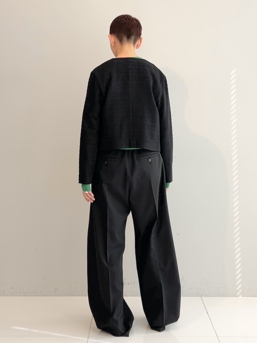 OCHIAIさんの「DRESSTERIOR｜ブラックファンシーツイードジャケット」を使ったコーディネート