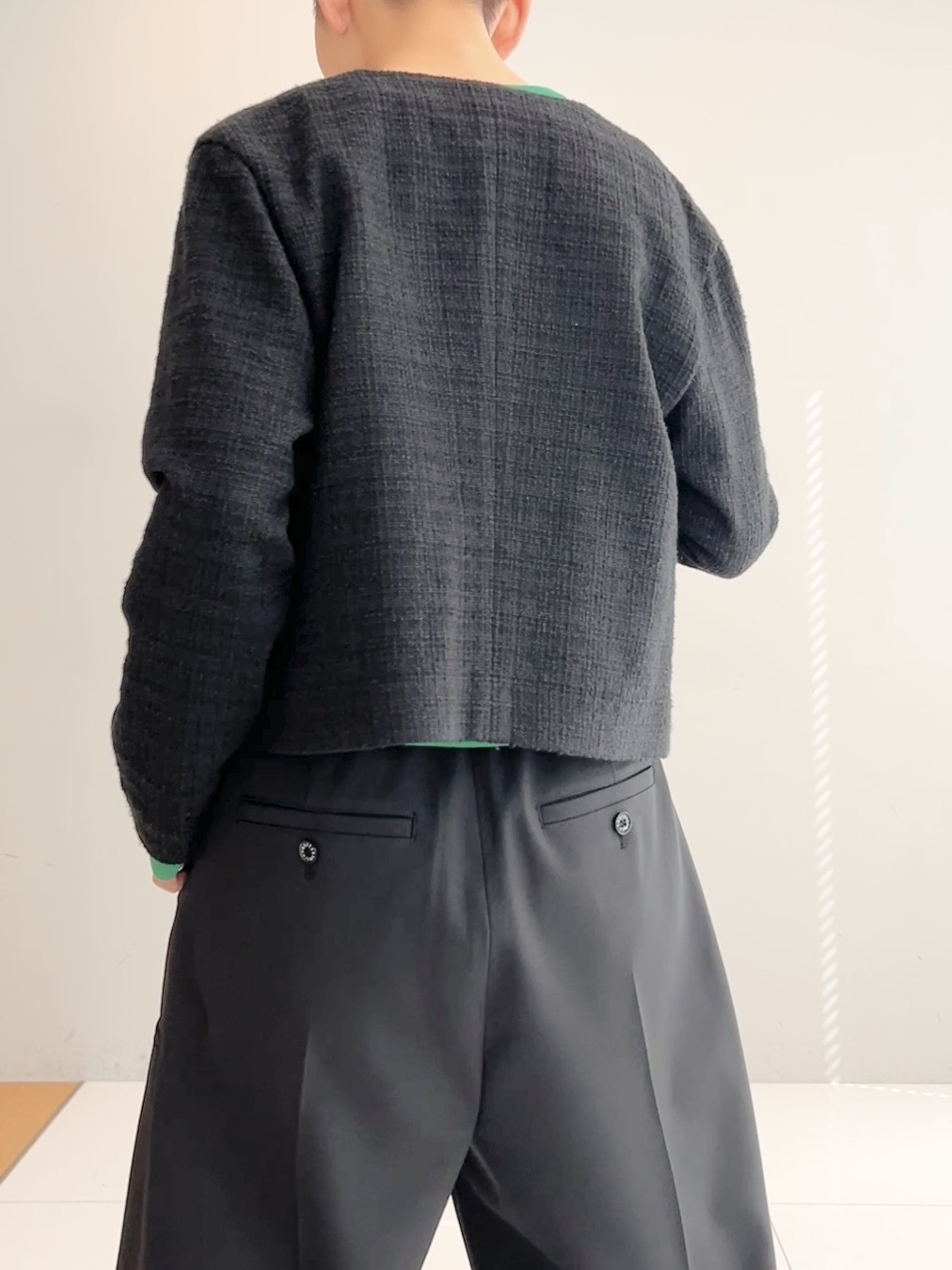 OCHIAIさんの「DRESSTERIOR｜ブラックファンシーツイードジャケット」を使ったコーディネート