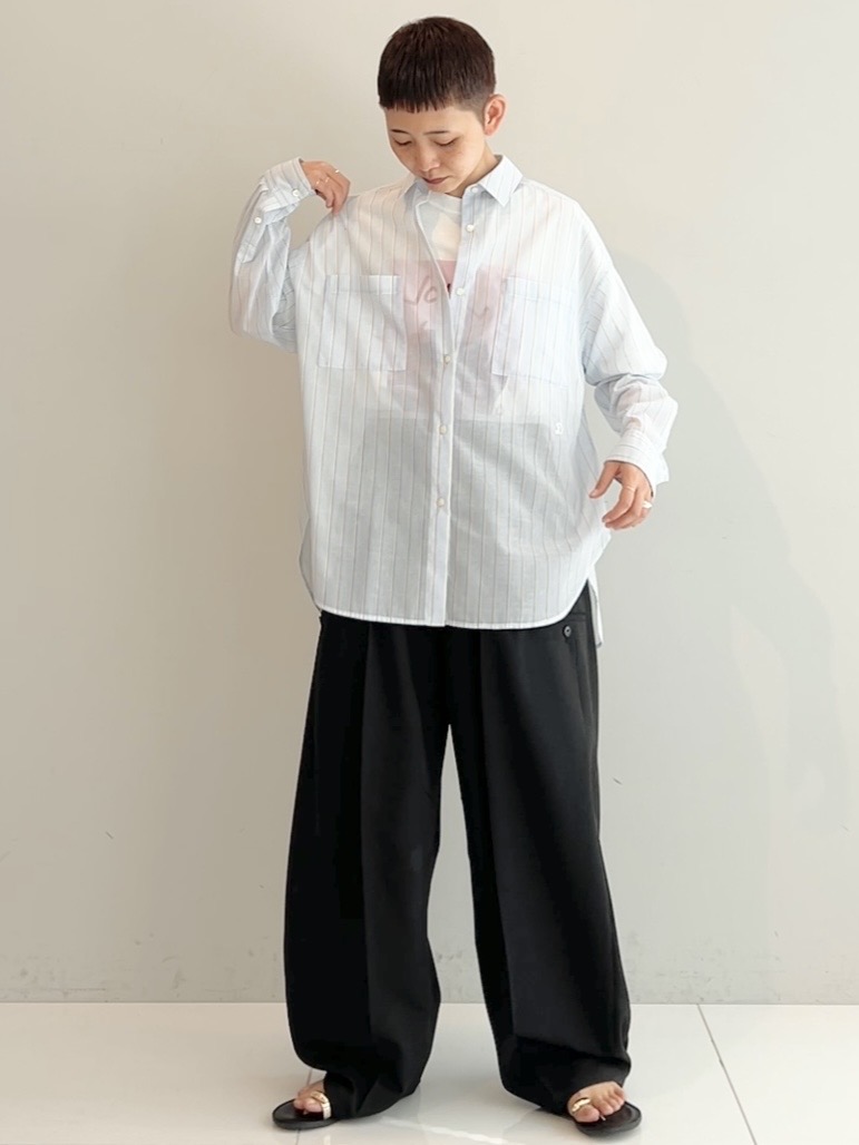 OCHIAIさんの「DRESSTERIOR｜シアー ストライプシャツ」を使ったコーディネート