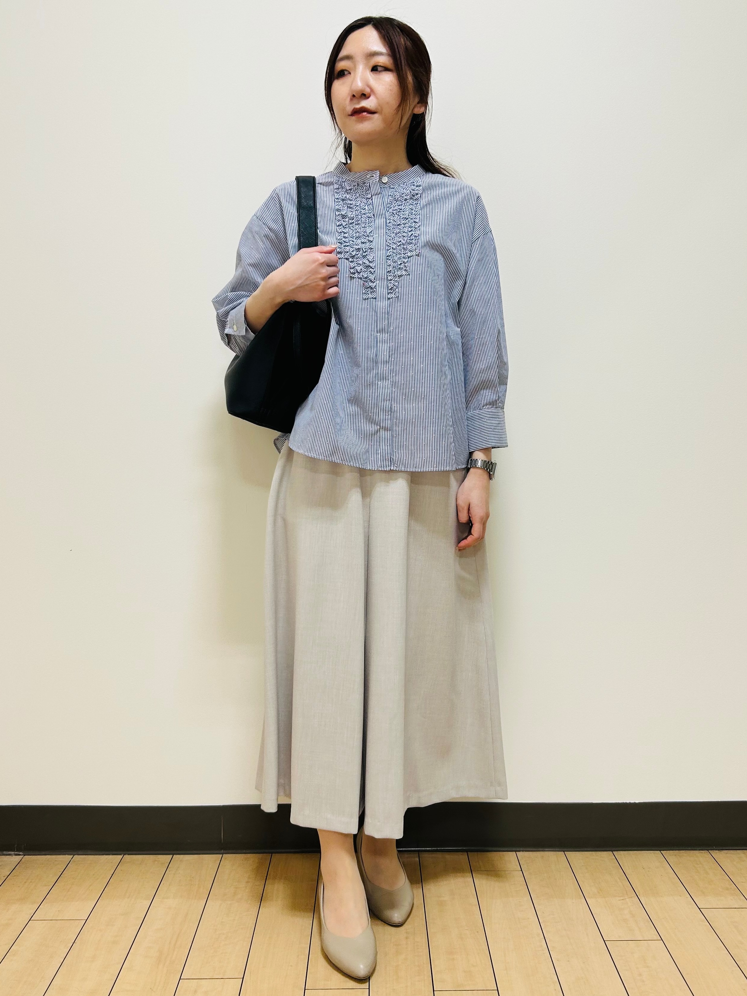 miiiさんの「Reflect｜【接触冷感】八分袖フロントフリルブラウス」を使ったコーディネート