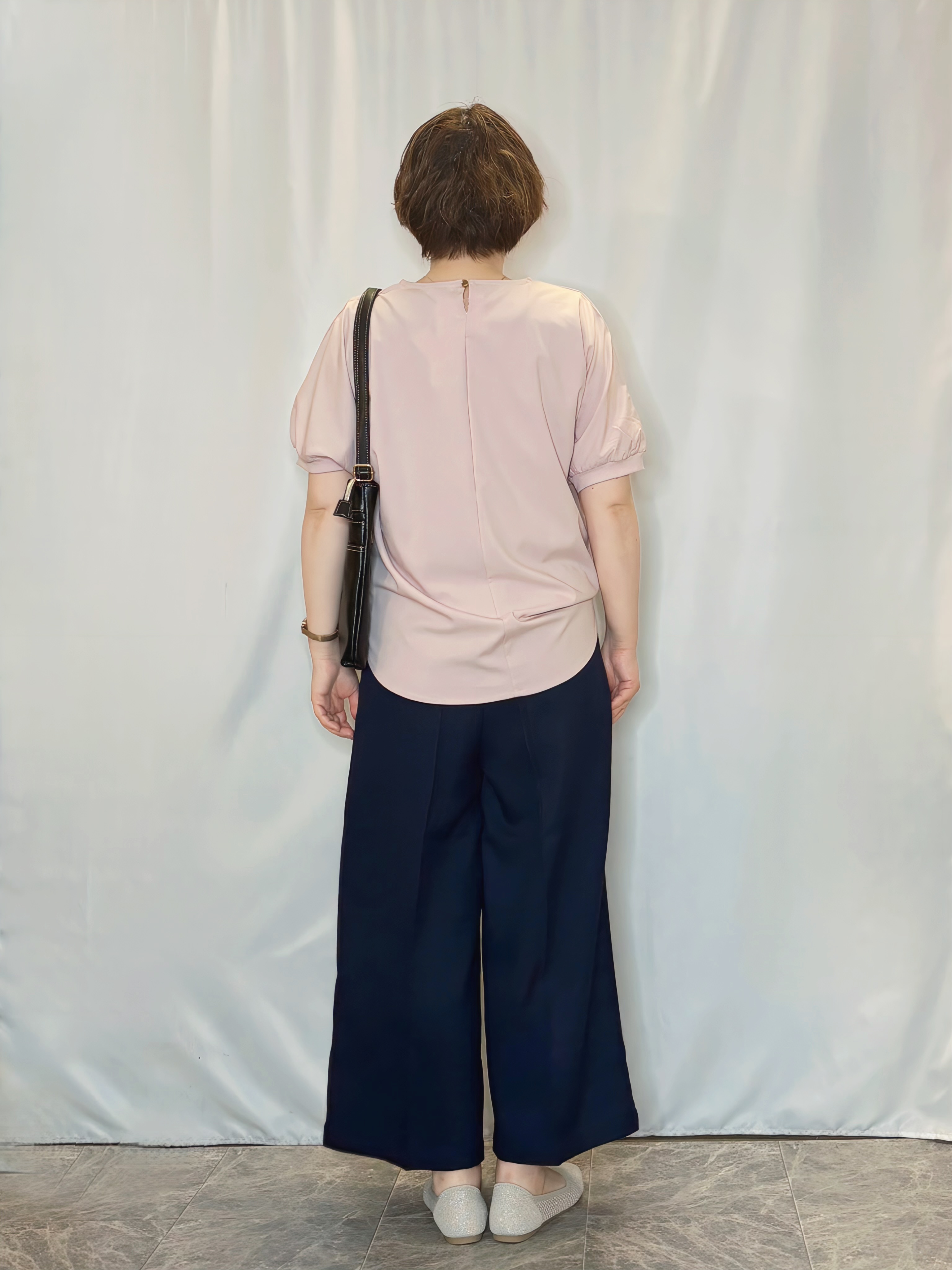 たみさんの「SHOO･LA･RUE｜【ひんやり/洗濯後しわになりにくい】インせず着られる さらっとタッチのドルマンブラウス」を使ったコーディネート