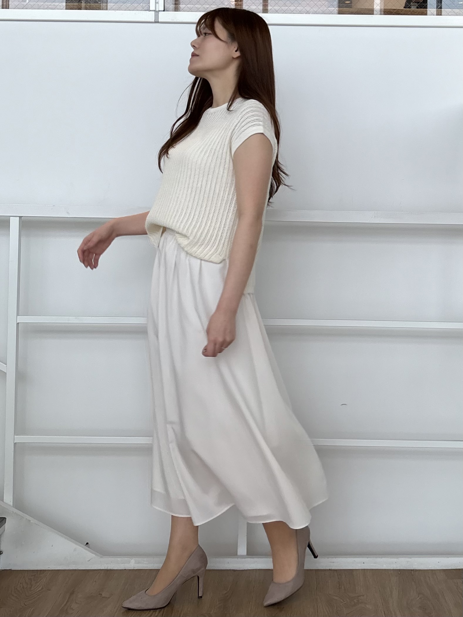 sayaさんの「COUP DE CHANCE｜【手洗い可】透かしノースリーブニット」を使ったコーディネート