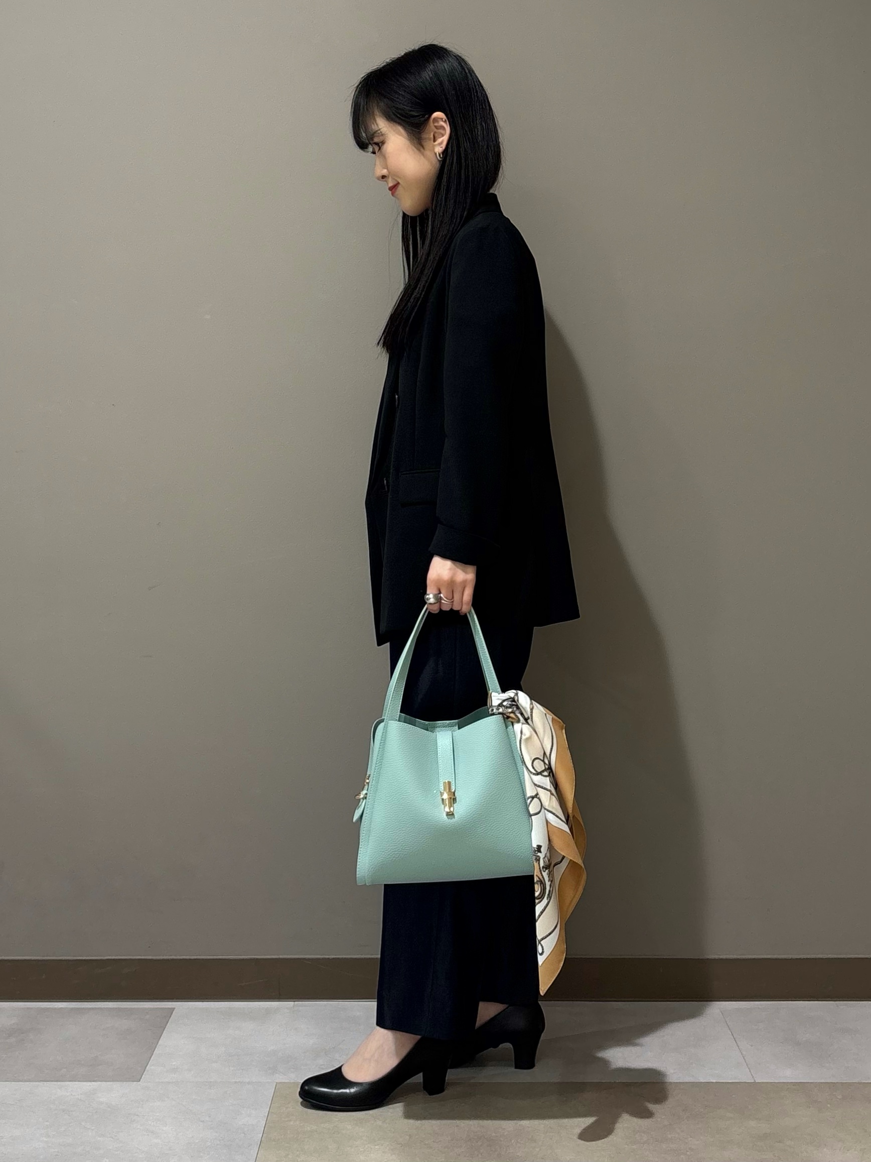 KEIKOさんの「INDIVI｜【洗える／多機能／SETUP可】着る日傘ダブルジャケット」を使ったコーディネート