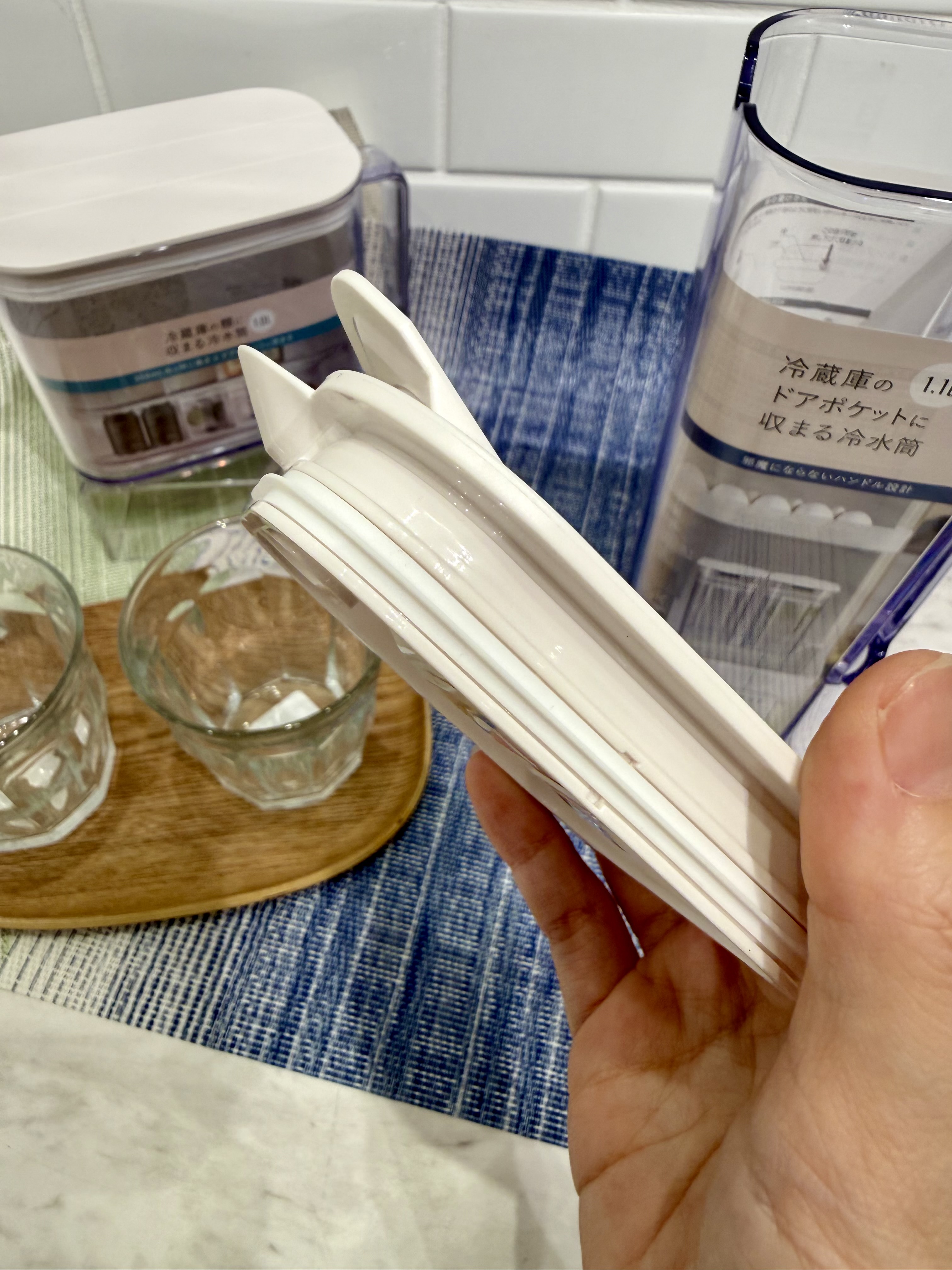 きのこさんの「212 KITCHEN STORE｜棚に収まる冷水筒 1.0L WH」を使ったコーディネート