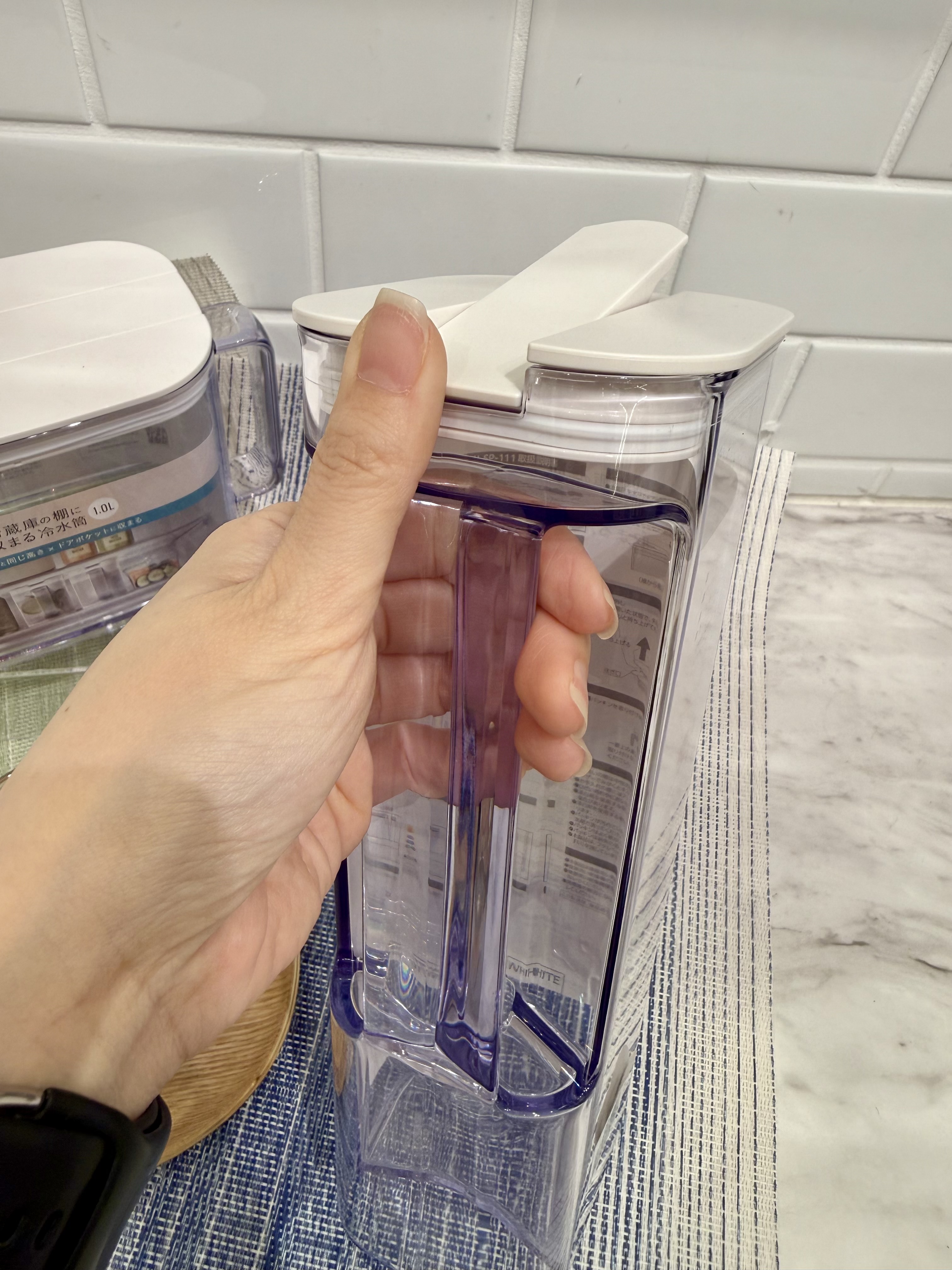 きのこさんの「212 KITCHEN STORE｜棚に収まる冷水筒 1.0L WH」を使ったコーディネート