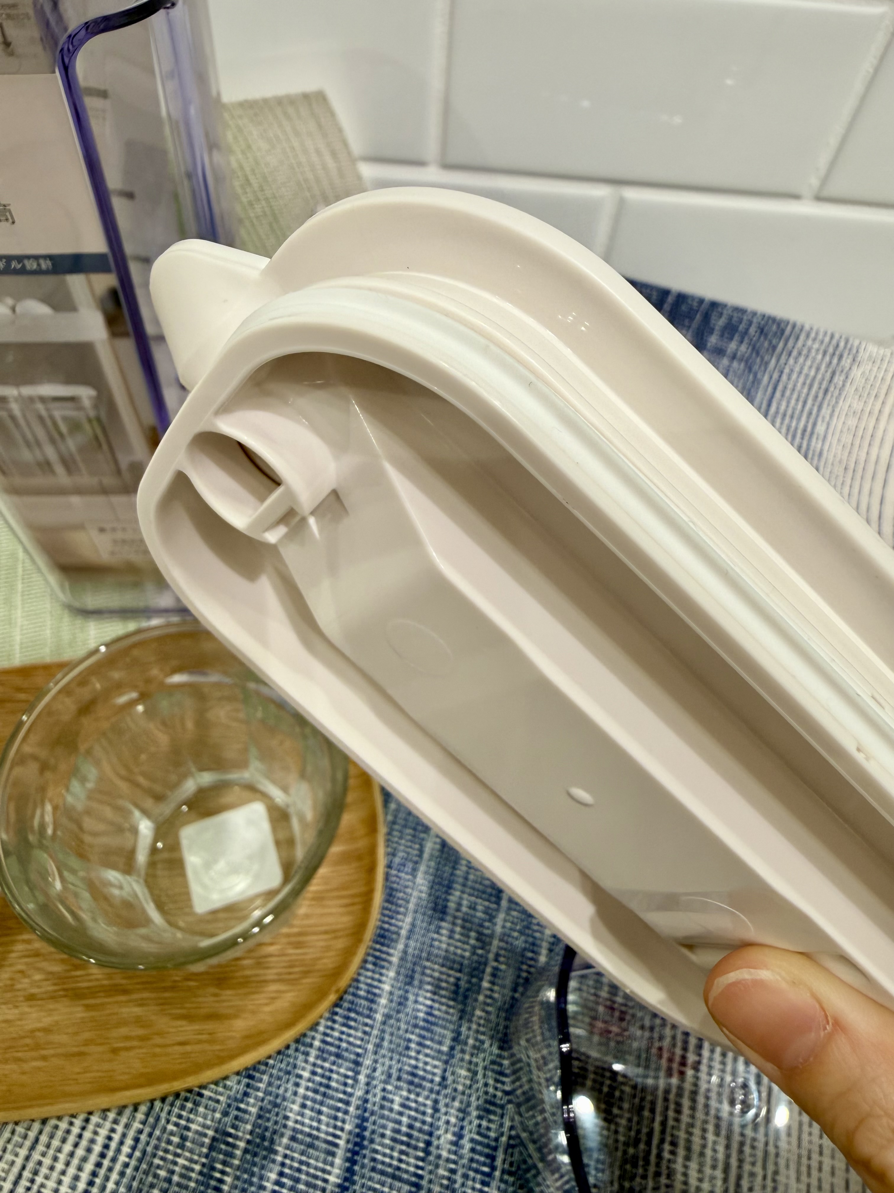 きのこさんの「212 KITCHEN STORE｜棚に収まる冷水筒 1.0L WH」を使ったコーディネート