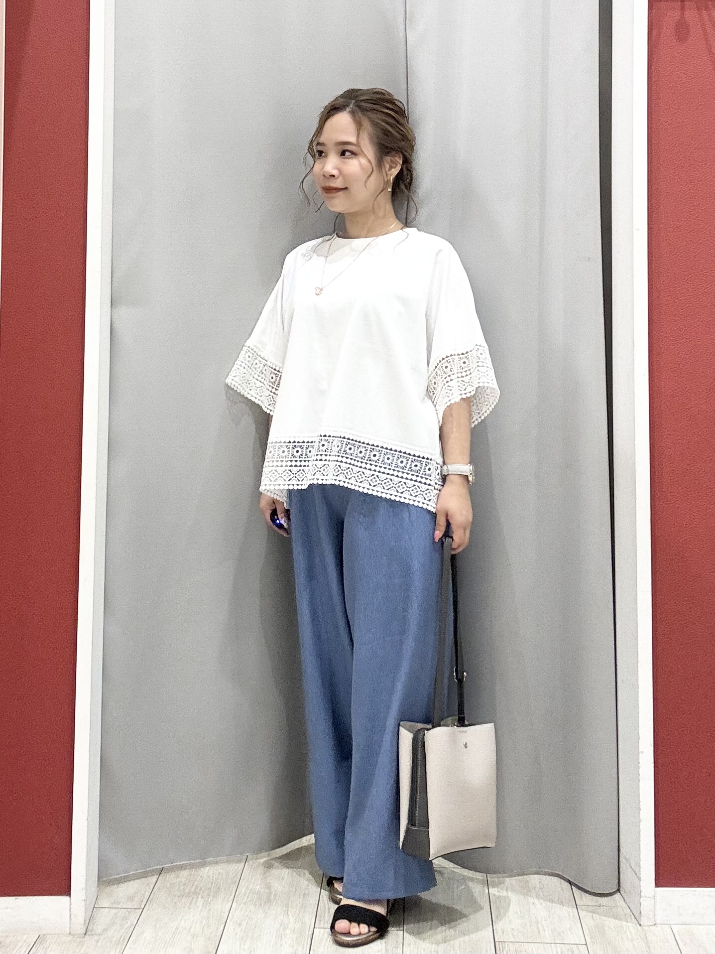shioさんの「SHOO･LA･RUE｜【洗濯機可/UV/S-LL】程よい透け感 ノーカラーシアーブルゾン」を使ったコーディネート