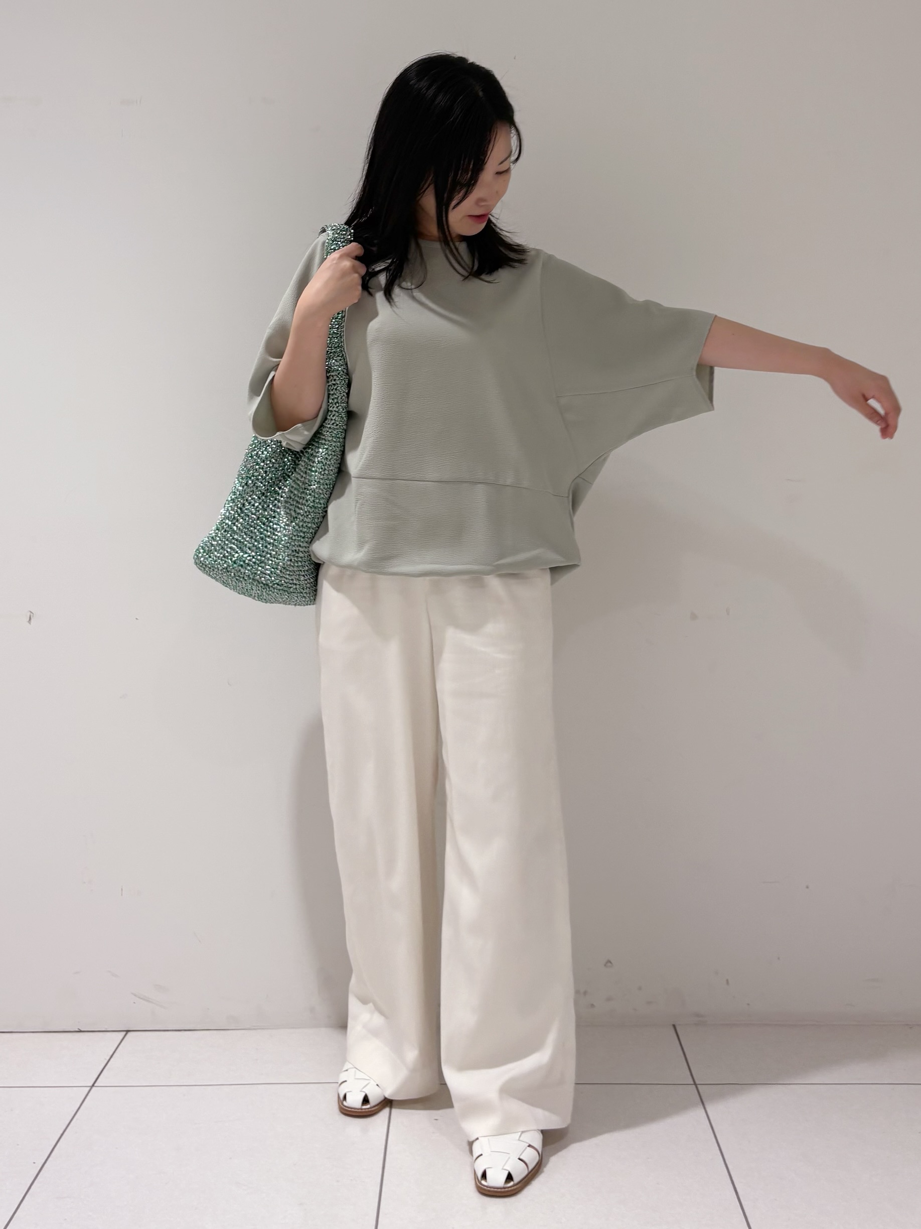 momokoさんの「INDIVI｜【洗える／2WAY／裾ドロスト付き】 ドルマンスリーブチュニックトップス」を使ったコーディネート
