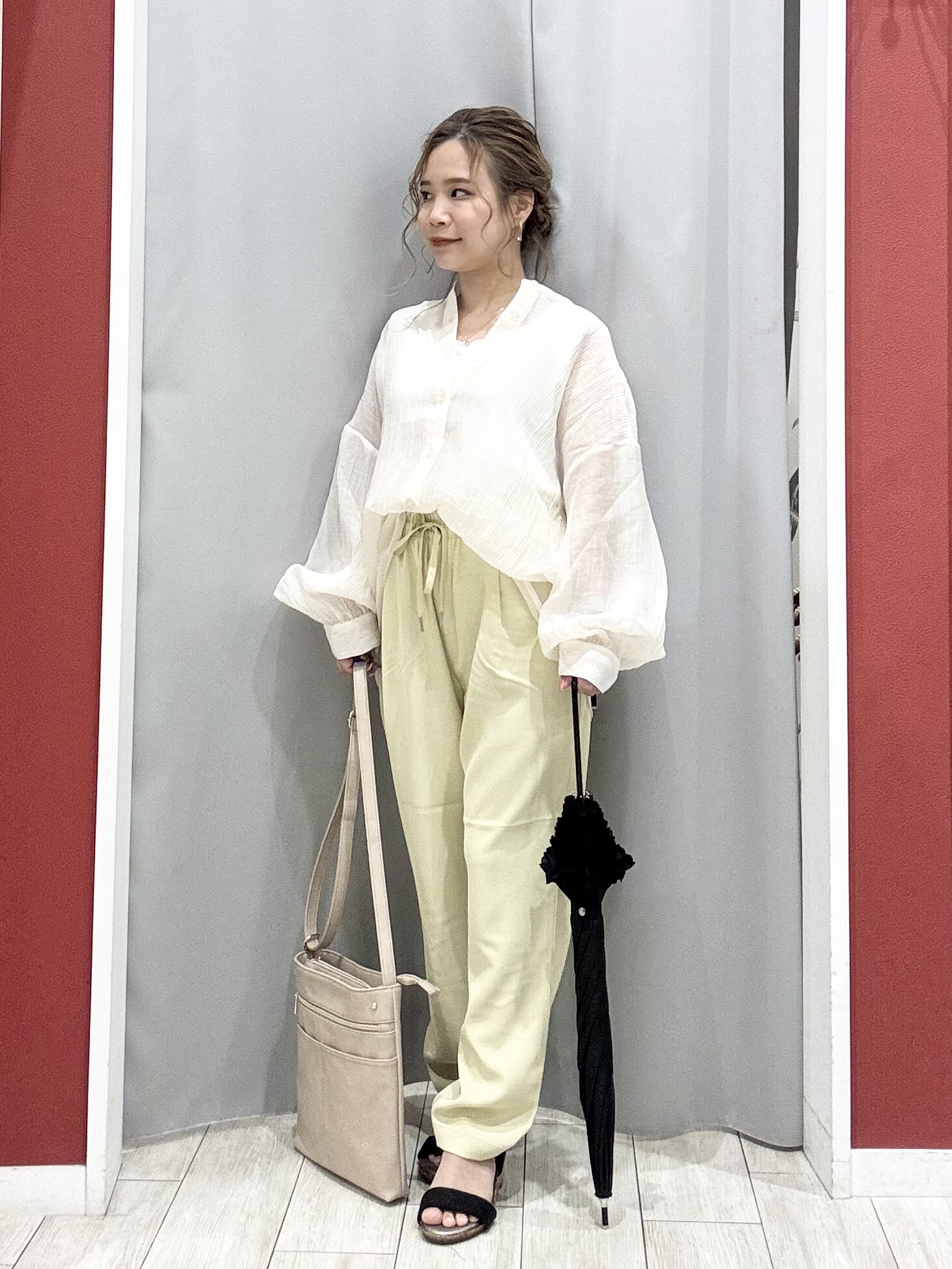 shioさんの「SHOO･LA･RUE｜【S-LL】大人のシアー感 風合い楽しむバンドカラーシャツ」を使ったコーディネート