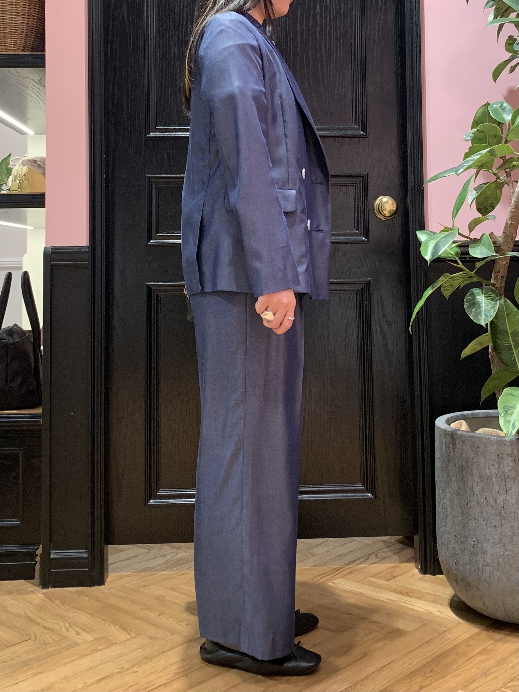 SAKAIさんの「DRESSTERIOR｜【接触冷感／抗菌防臭／消臭】アイスクリアコットンBonsoirロゴボーダーTシャツ」を使ったコーディネート