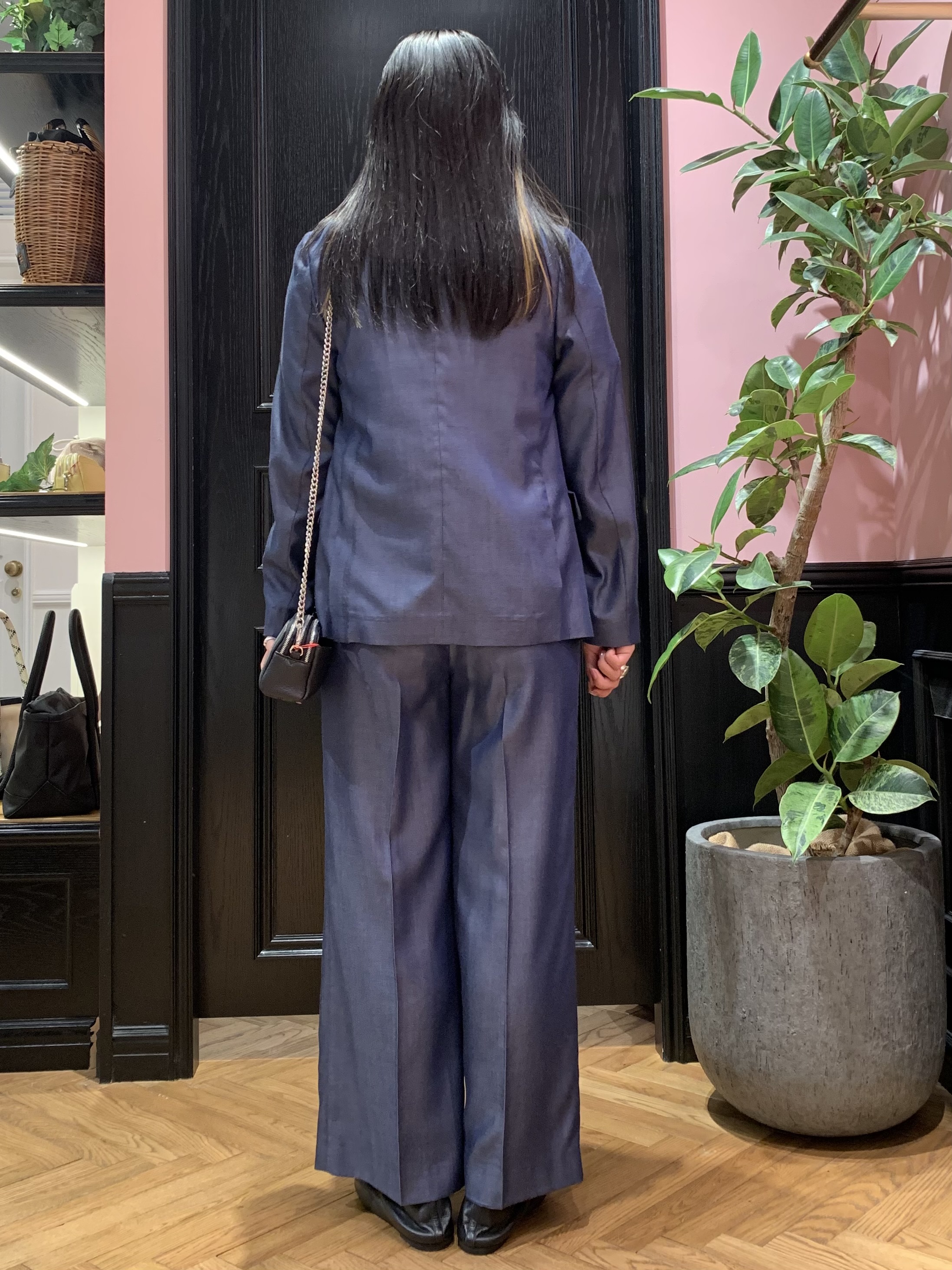 SAKAIさんの「DRESSTERIOR｜【接触冷感／抗菌防臭／消臭】アイスクリアコットンBonsoirロゴボーダーTシャツ」を使ったコーディネート